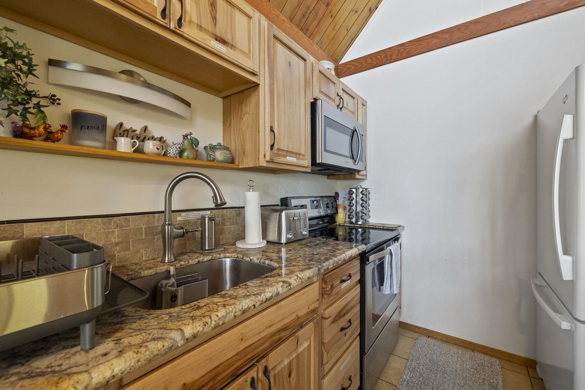 Detail Gallery Image 10 of 30 For 13161 Jackson Mill Dr, Groveland,  CA 95321 - 3 Beds | 2 Baths