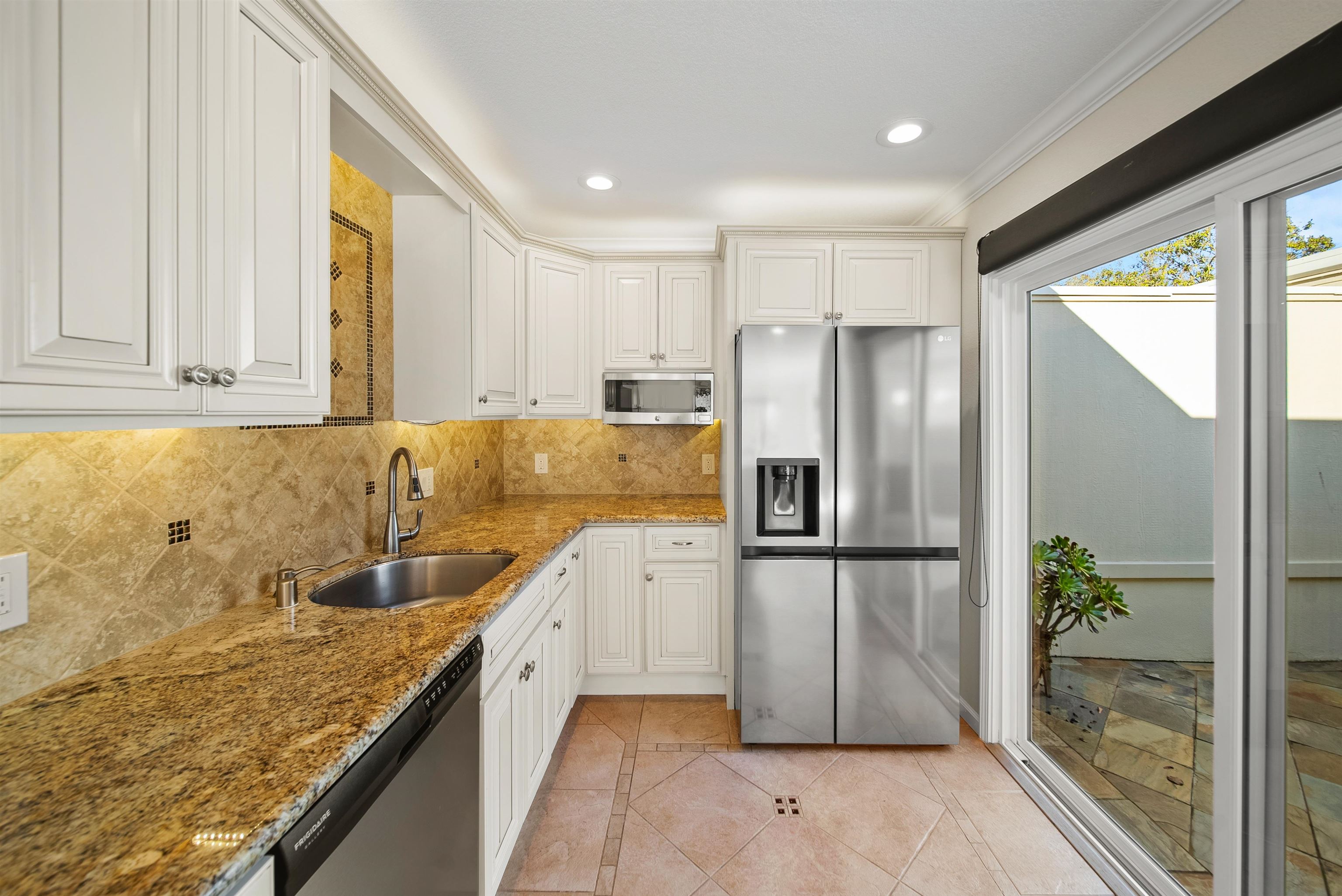 Photo #6: 41120597 Listing: Photo #6