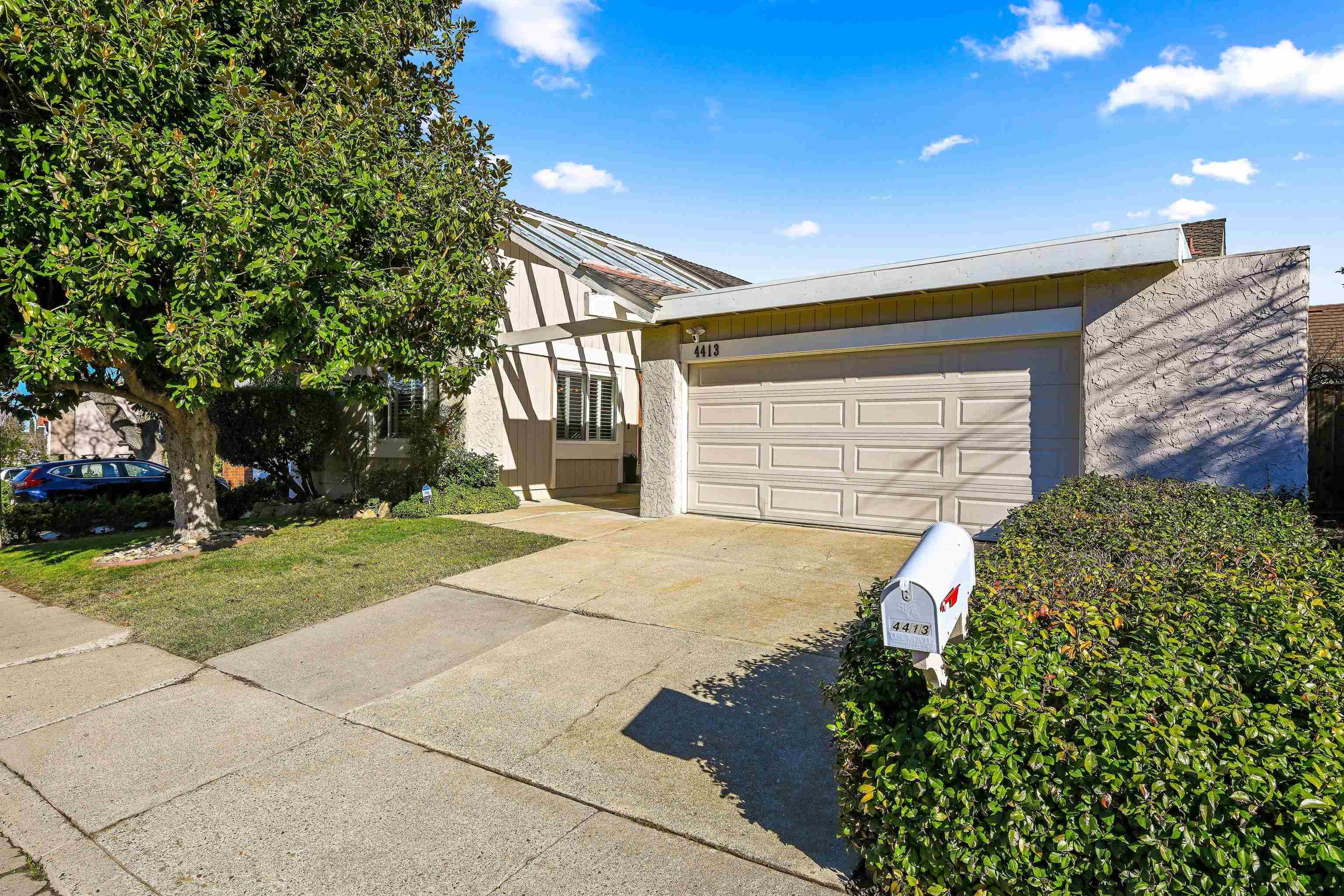 Detail Gallery Image 2 of 52 For 4413 Marsh Elder Ct, Concord,  CA 94521 - 3 Beds | 2 Baths