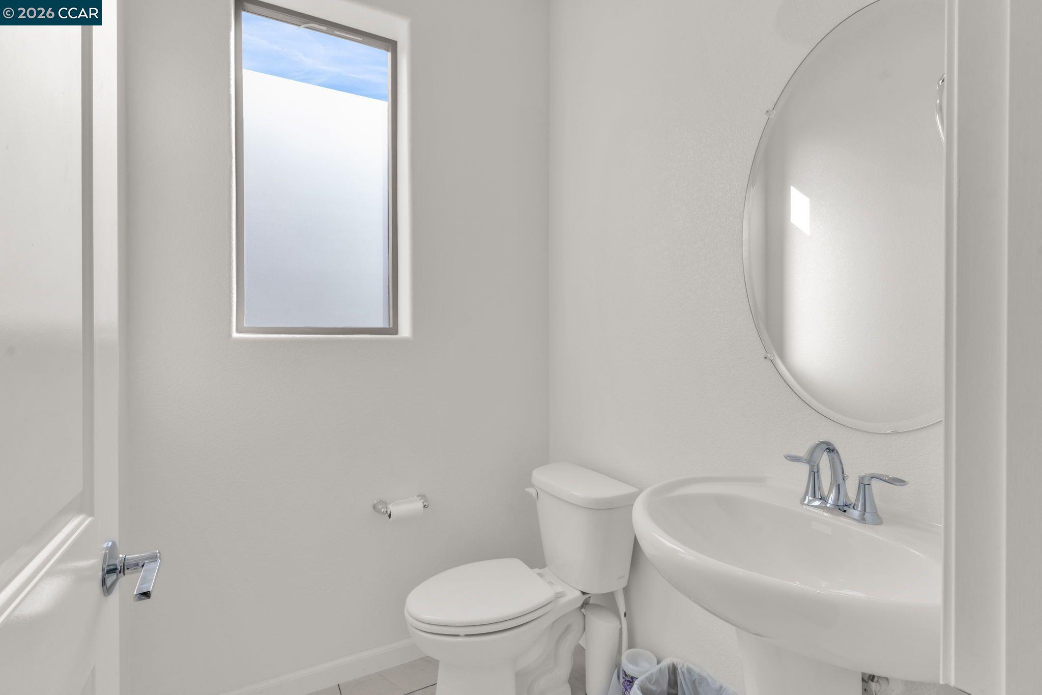 Detail Gallery Image 13 of 22 For 5535 Horizon Pkwy, Dublin,  CA 94568 - 4 Beds | 3/1 Baths