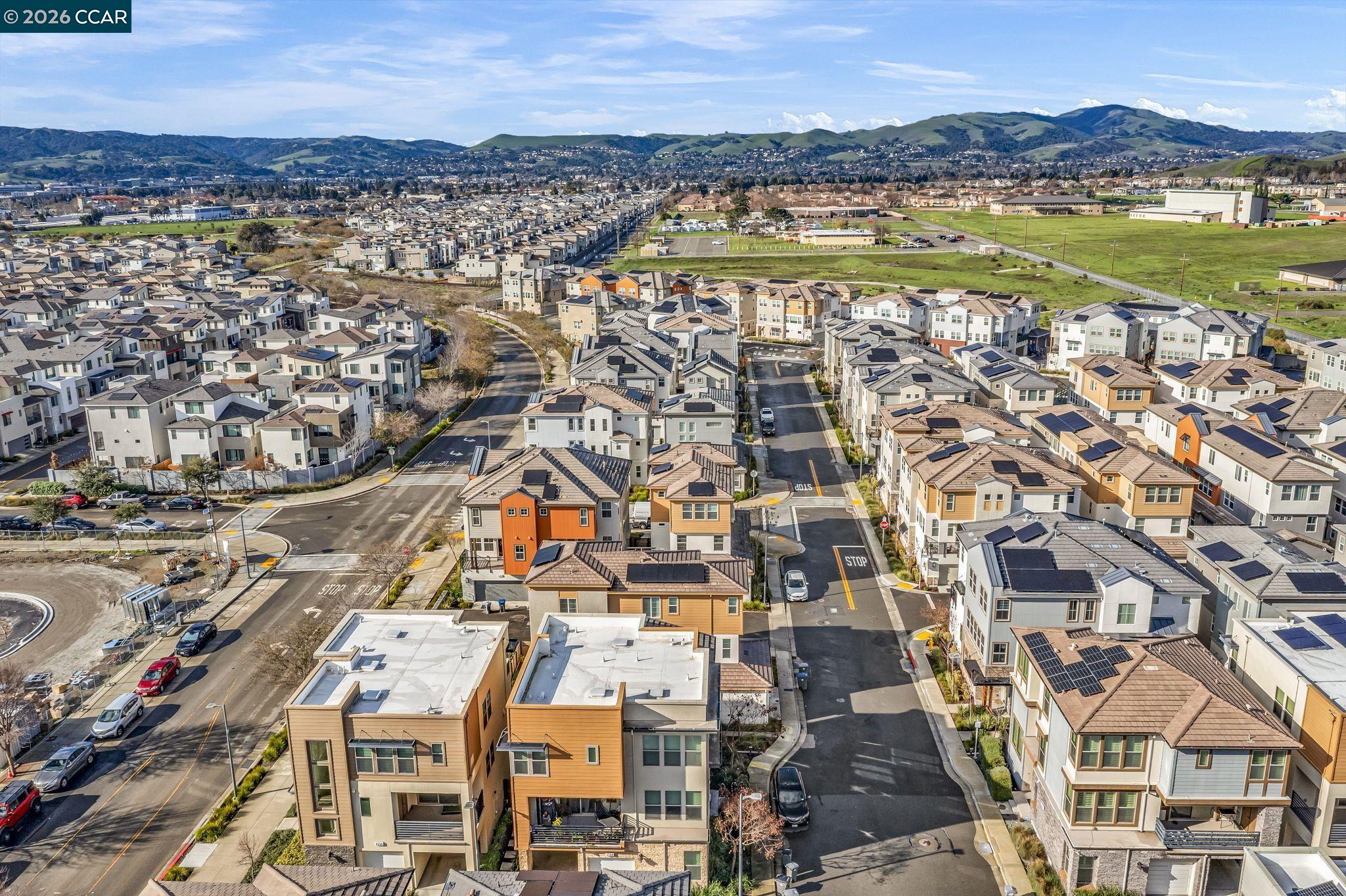 Detail Gallery Image 21 of 22 For 5535 Horizon Pkwy, Dublin,  CA 94568 - 4 Beds | 3/1 Baths