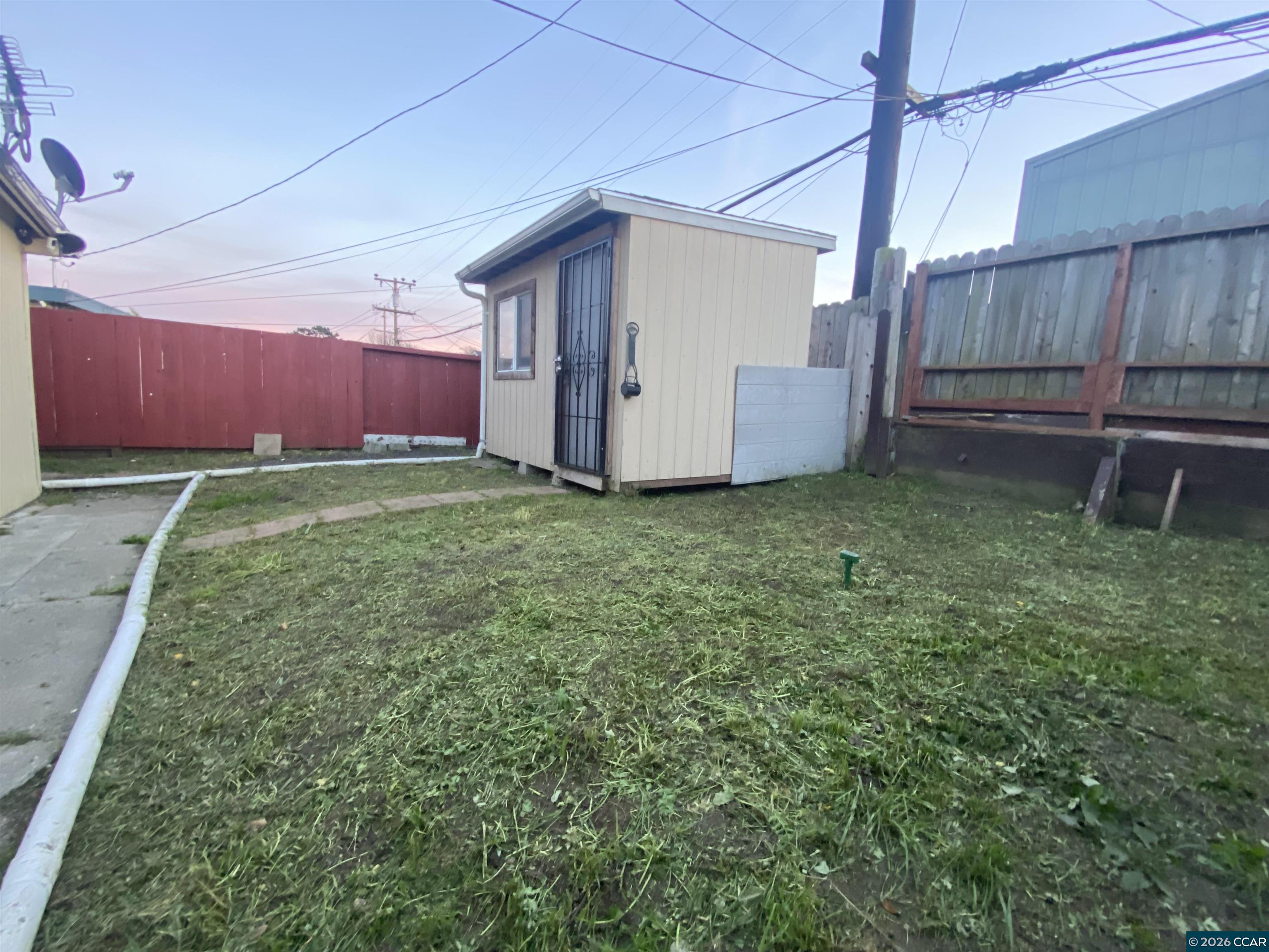 Detail Gallery Image 11 of 14 For 2956 Mckenzie Dr, Richmond,  CA 94806 - 3 Beds | 1/1 Baths