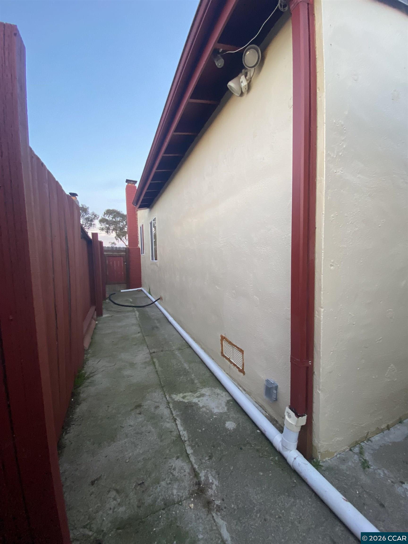 Detail Gallery Image 13 of 14 For 2956 Mckenzie Dr, Richmond,  CA 94806 - 3 Beds | 1/1 Baths