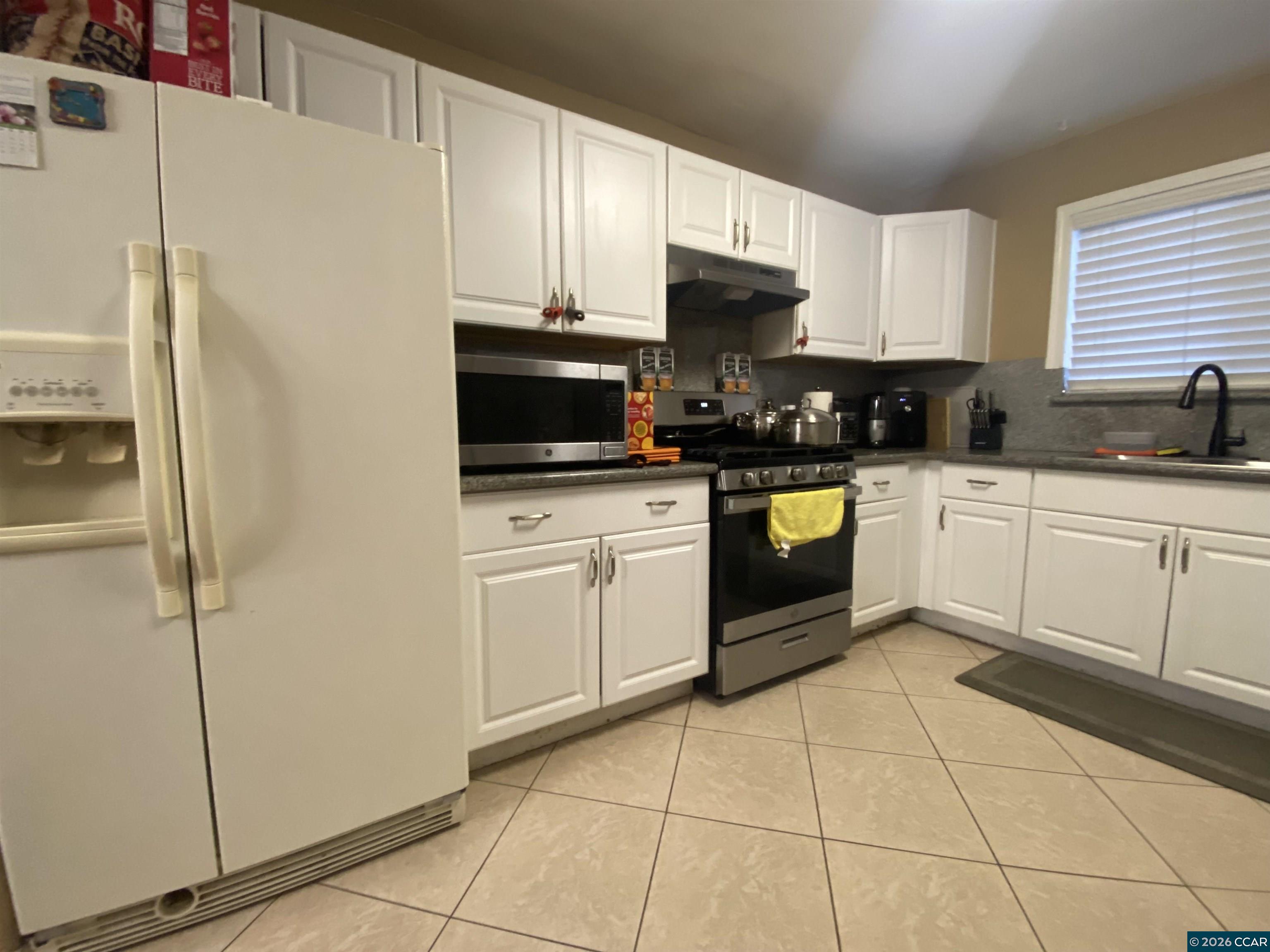 Detail Gallery Image 6 of 14 For 2956 Mckenzie Dr, Richmond,  CA 94806 - 3 Beds | 1/1 Baths