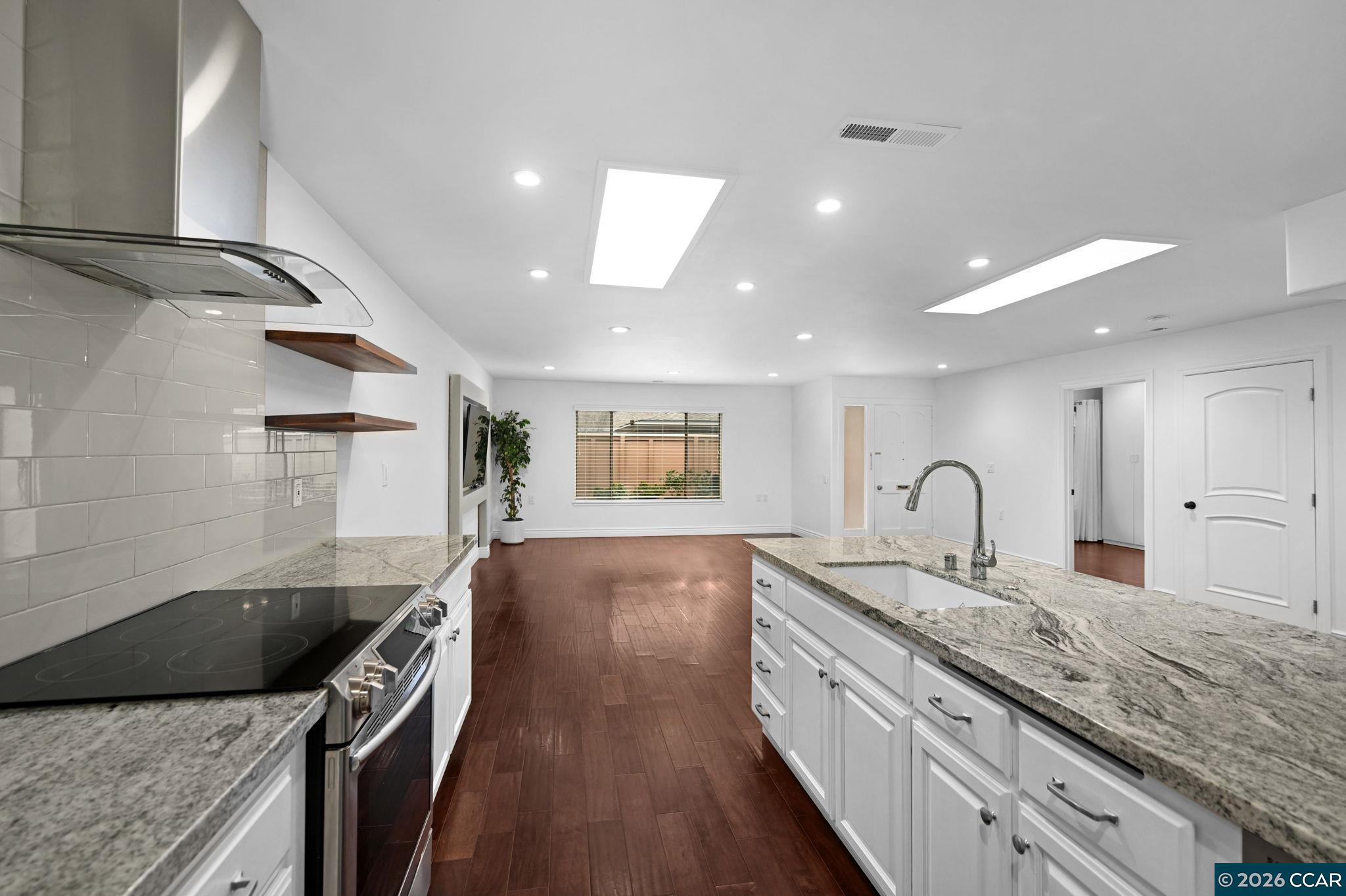 Photo #11: 41120606 Listing: Photo #11