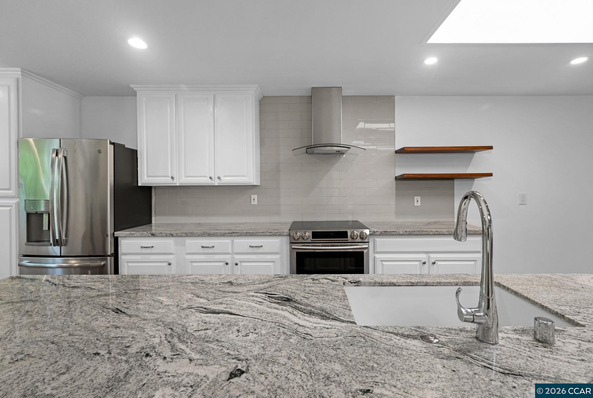 Photo #12: 41120606 Listing: Photo #12