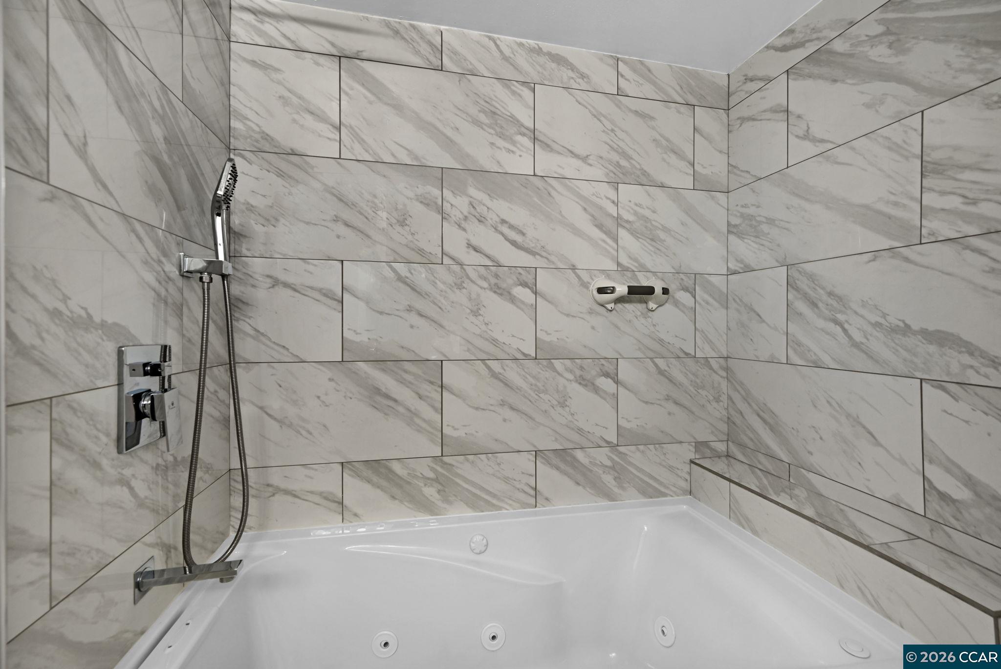 Photo #18: 41120606 Listing: Photo #18