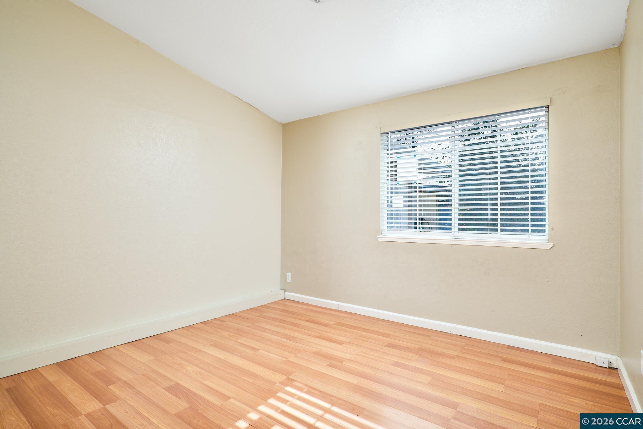 Detail Gallery Image 7 of 20 For 6628 Thomas Dr, North Highlands,  CA 95660 - 3 Beds | 2 Baths