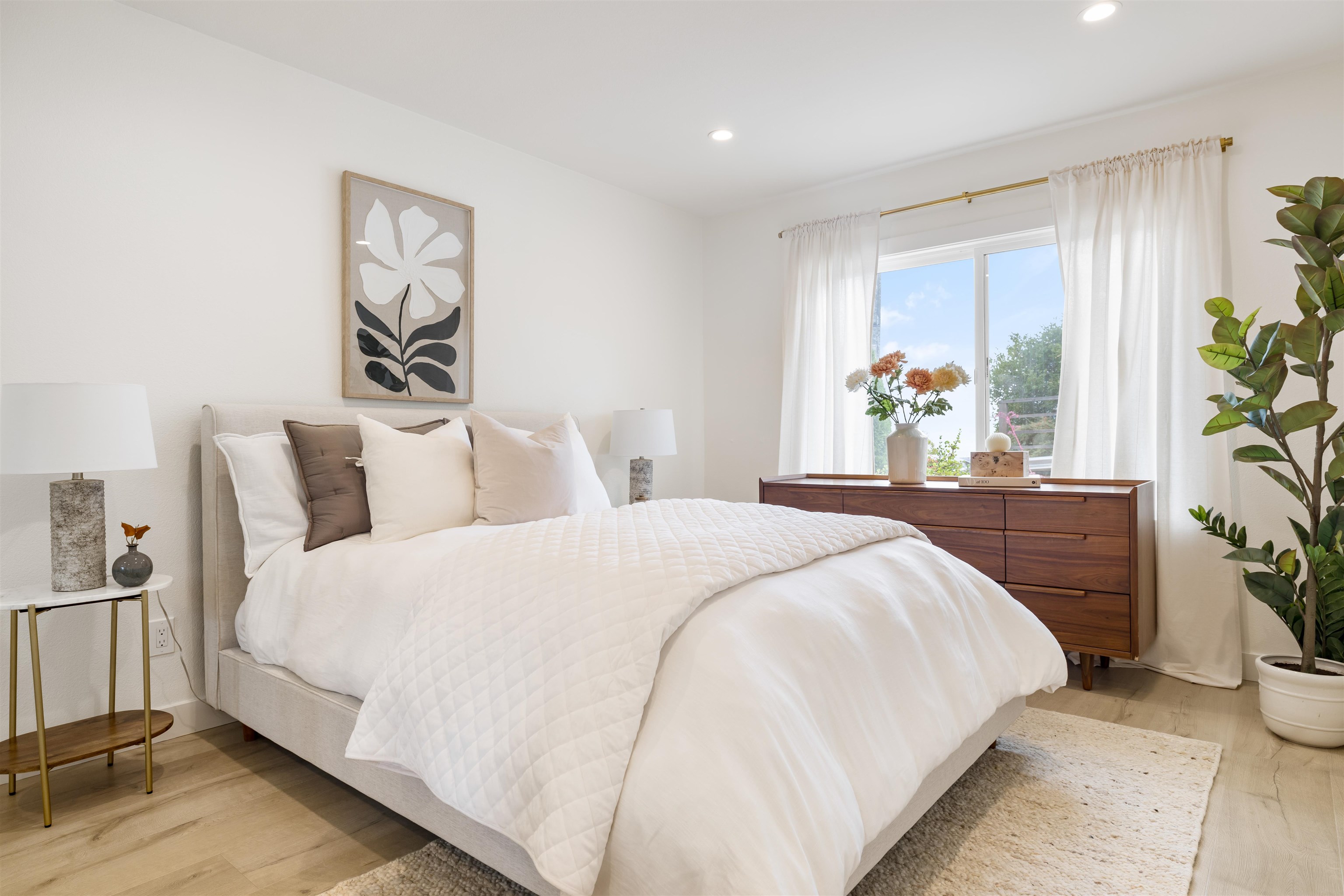 Detail Gallery Image 15 of 29 For 8040 Crest, Oakland,  CA 94605 - 3 Beds | 2 Baths