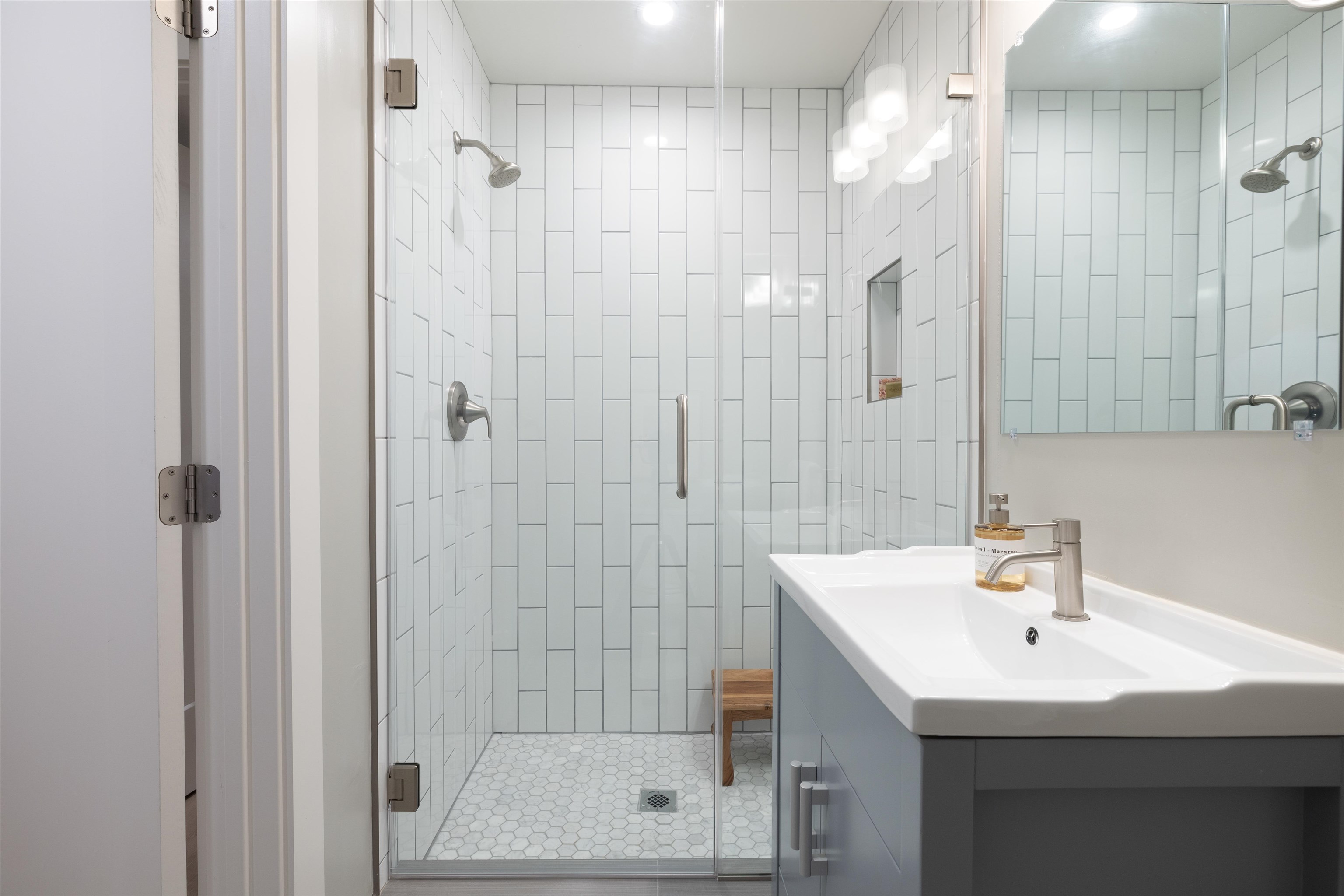 Detail Gallery Image 26 of 29 For 8040 Crest, Oakland,  CA 94605 - 3 Beds | 2 Baths