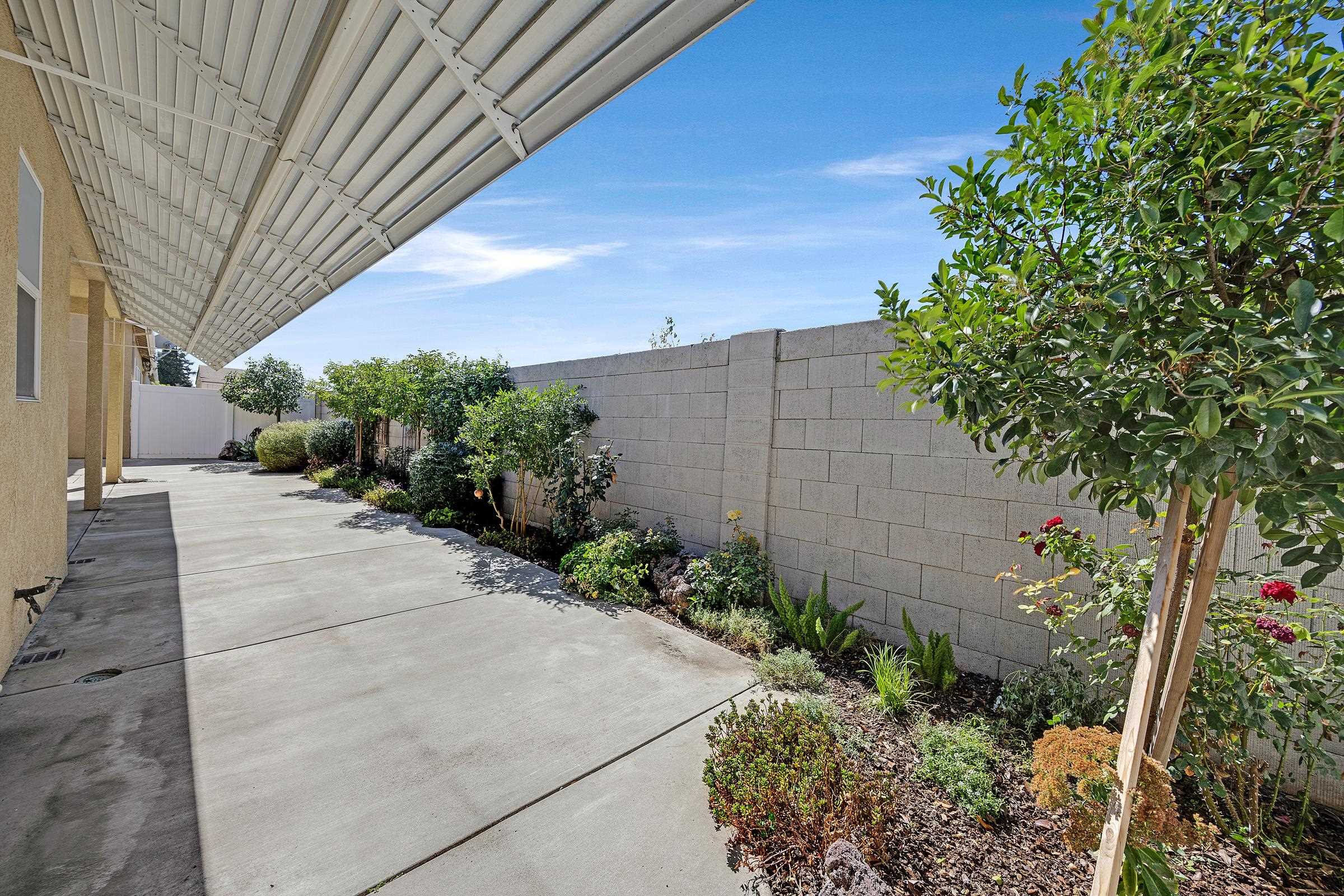 Detail Gallery Image 27 of 36 For 129 Little Johns Creek Dr, Oakdale,  CA 95361 - 2 Beds | 2 Baths