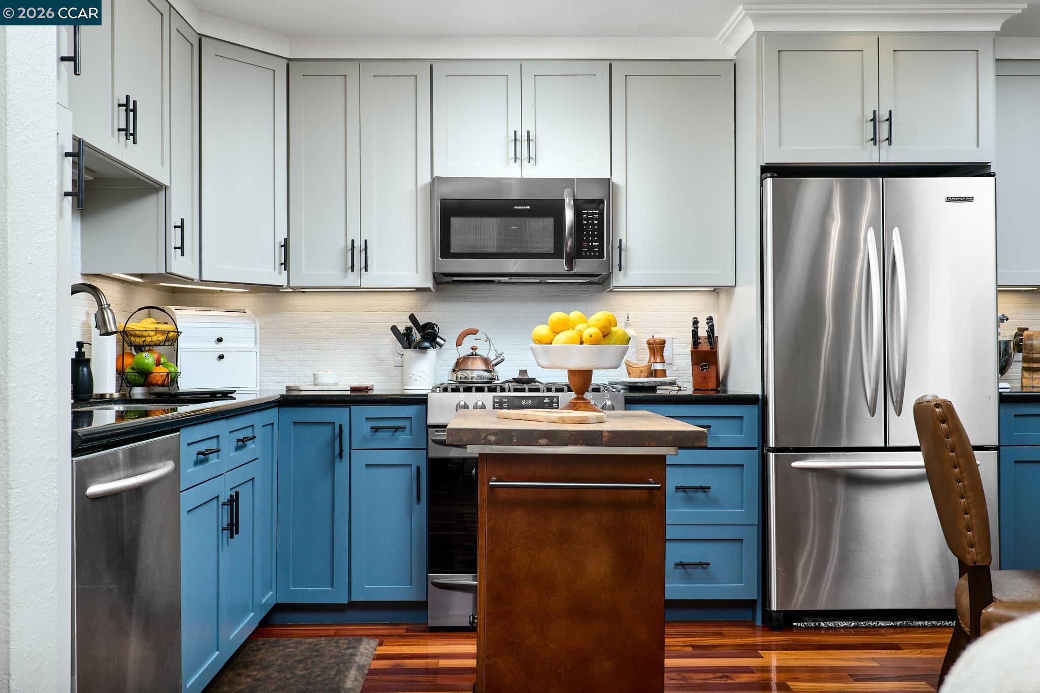 Photo #12: 41120612 Listing: Photo #12