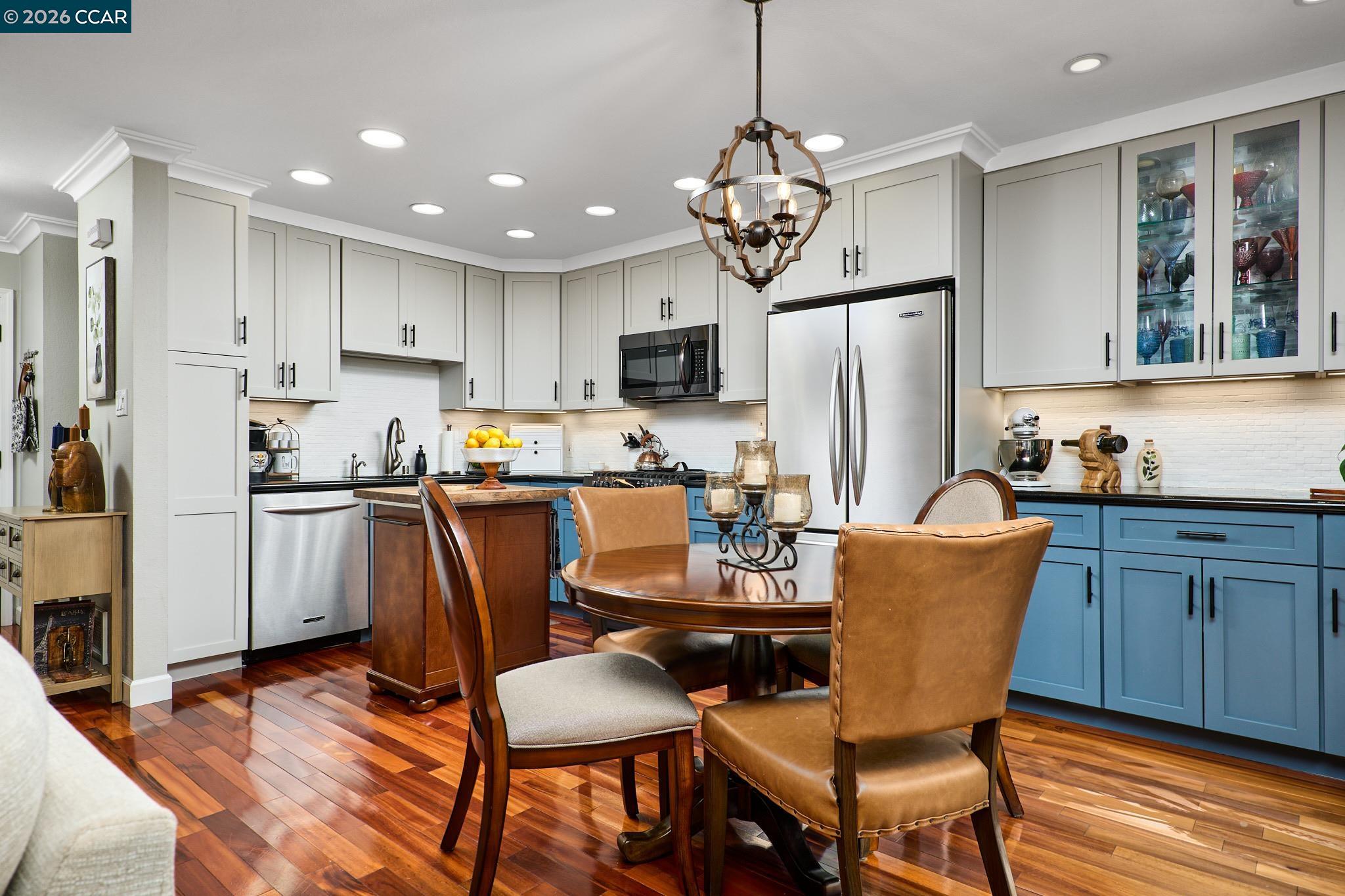 Photo #7: 41120612 Listing: Photo #7