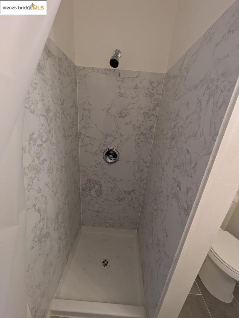 Detail Gallery Image 2 of 13 For 1213 San Pablo Ave, Berkeley,  CA 94706 - – Beds | – Baths