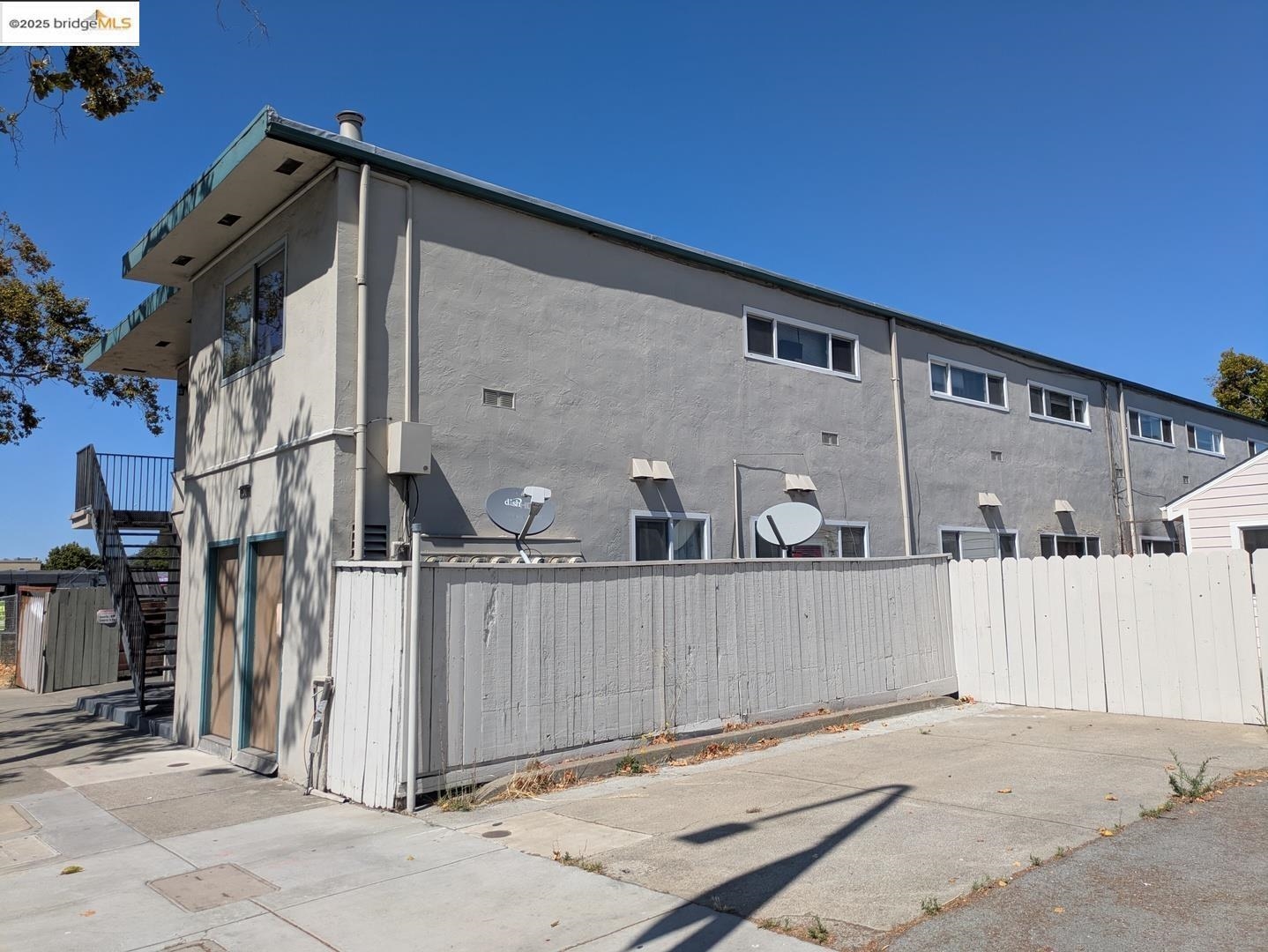 Detail Gallery Image 5 of 13 For 1213 San Pablo Ave, Berkeley,  CA 94706 - – Beds | – Baths