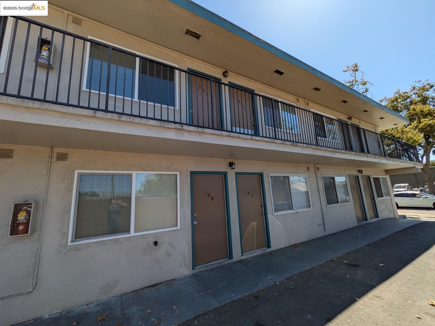 Detail Gallery Image 7 of 13 For 1213 San Pablo Ave, Berkeley,  CA 94706 - – Beds | – Baths