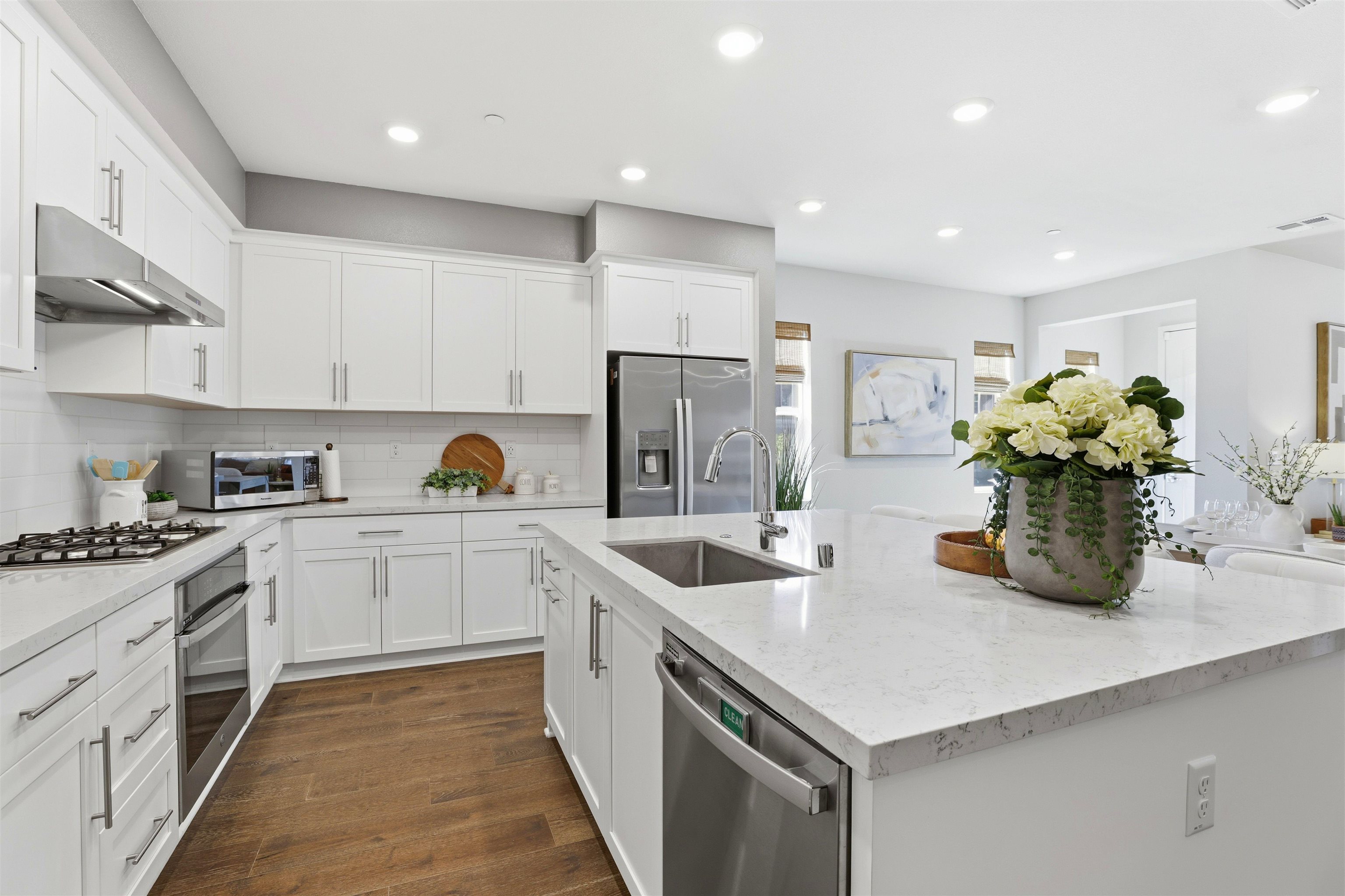 Photo #3: 41120616 Listing: Photo #3