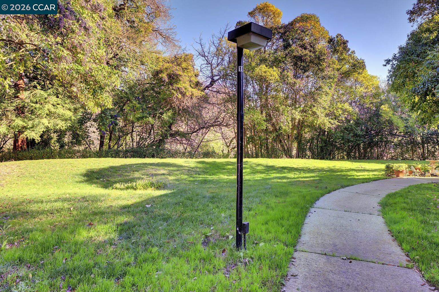 Photo #35: 41120618 Listing: Photo #35