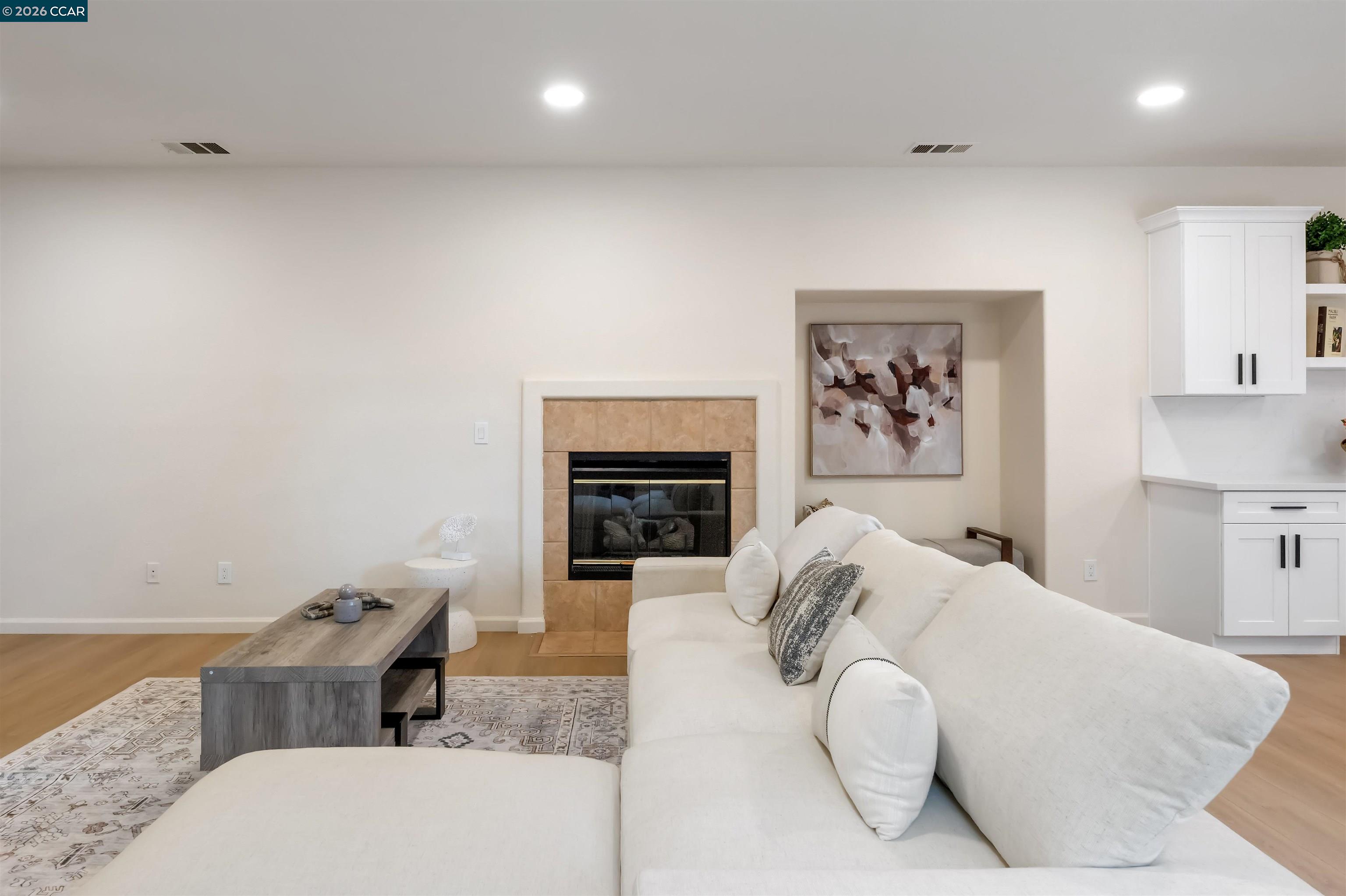 Detail Gallery Image 15 of 40 For 230 Wisteria Ln, Tracy,  CA 95377 - 4 Beds | 3 Baths