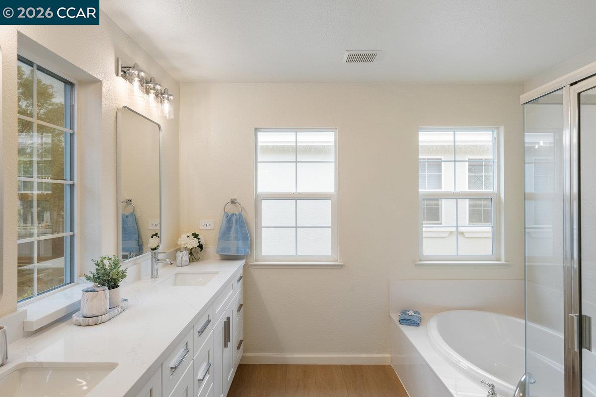 Detail Gallery Image 23 of 40 For 230 Wisteria Ln, Tracy,  CA 95377 - 4 Beds | 3 Baths