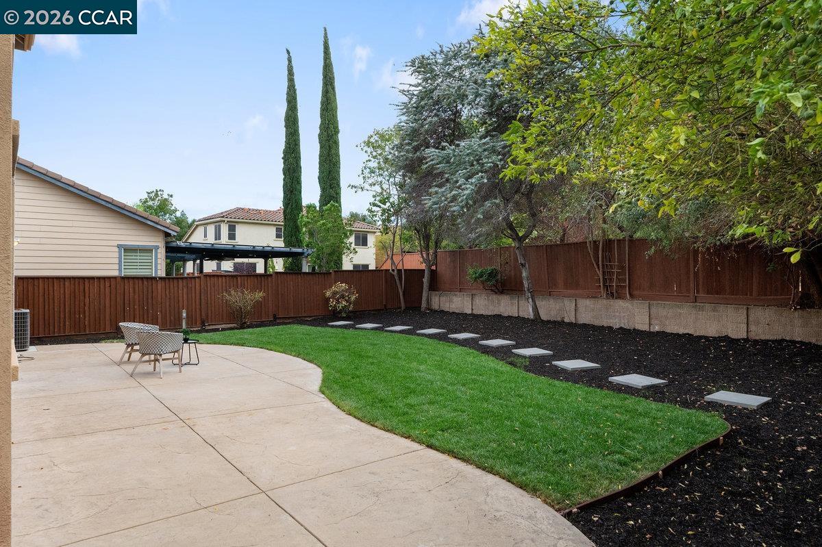 Detail Gallery Image 37 of 40 For 230 Wisteria Ln, Tracy,  CA 95377 - 4 Beds | 3 Baths