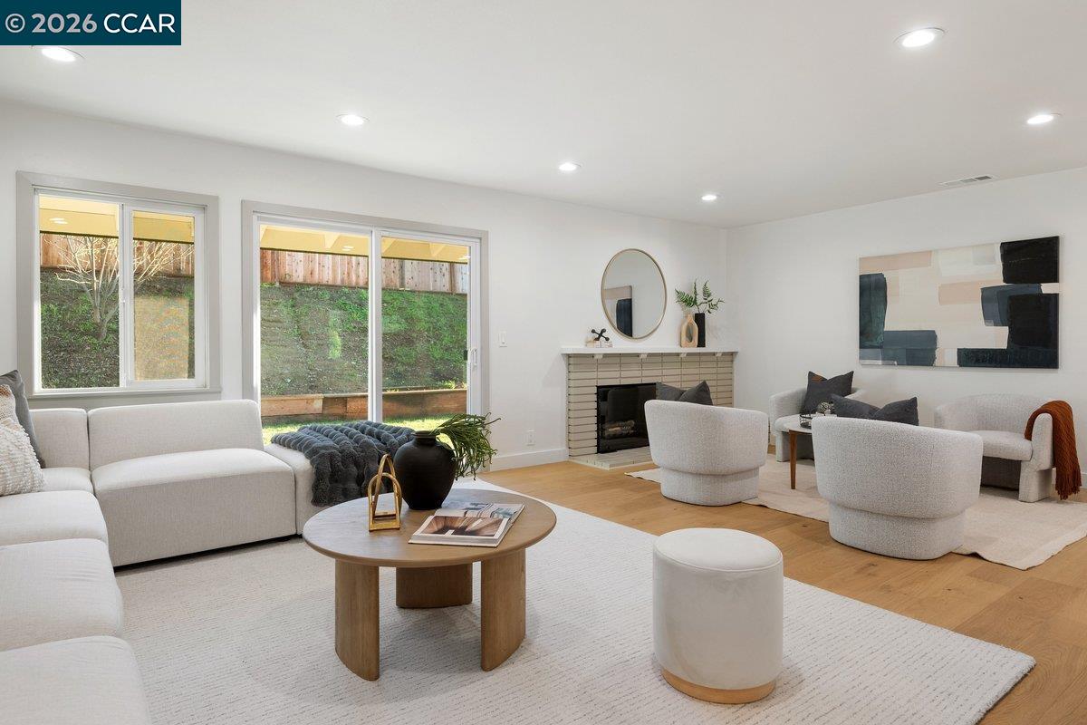 Detail Gallery Image 7 of 39 For 2252 Granite Ct, Alamo,  CA 94507 - 4 Beds | 2 Baths