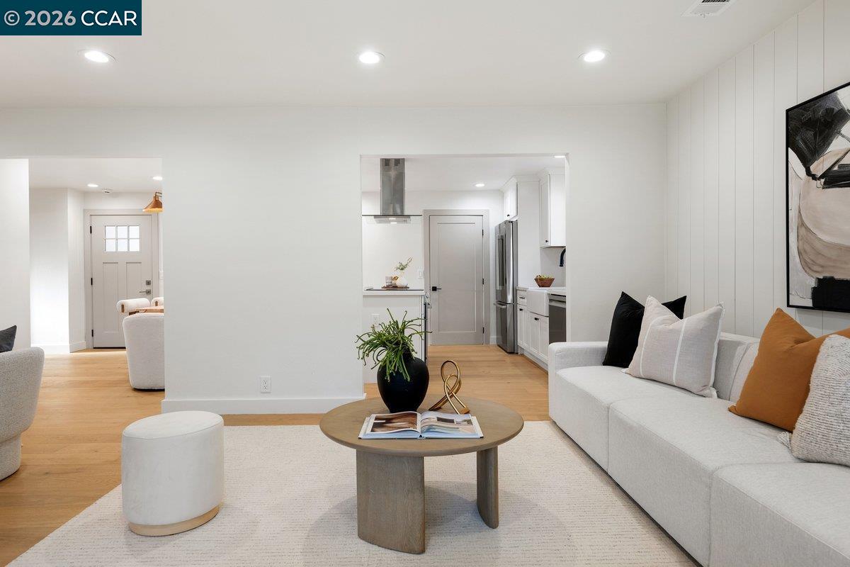 Detail Gallery Image 10 of 39 For 2252 Granite Ct, Alamo,  CA 94507 - 4 Beds | 2 Baths