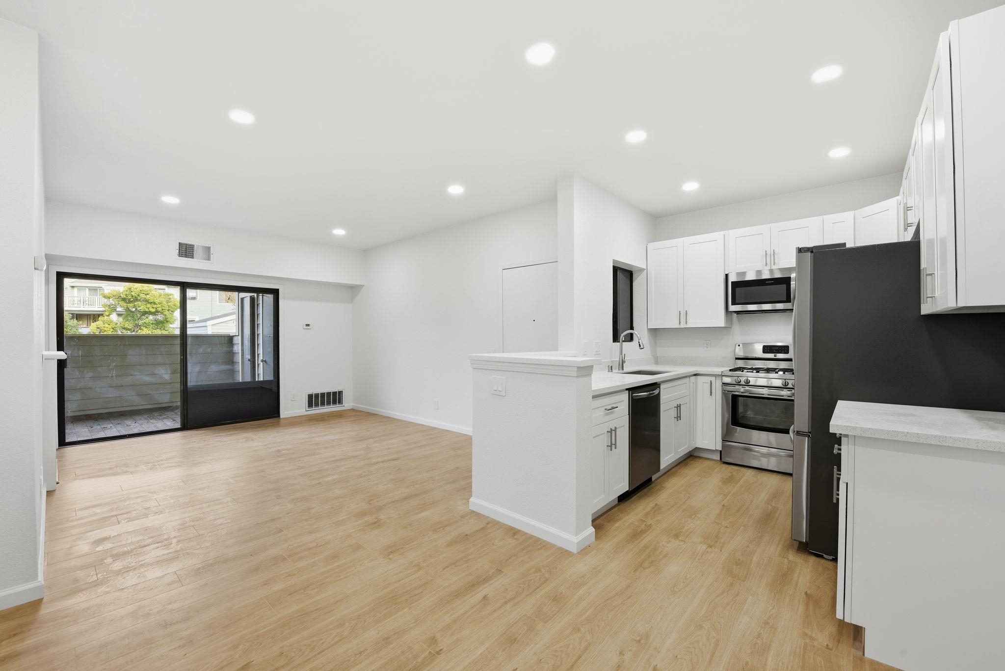 Photo #8: 41120624 Listing: Photo #8