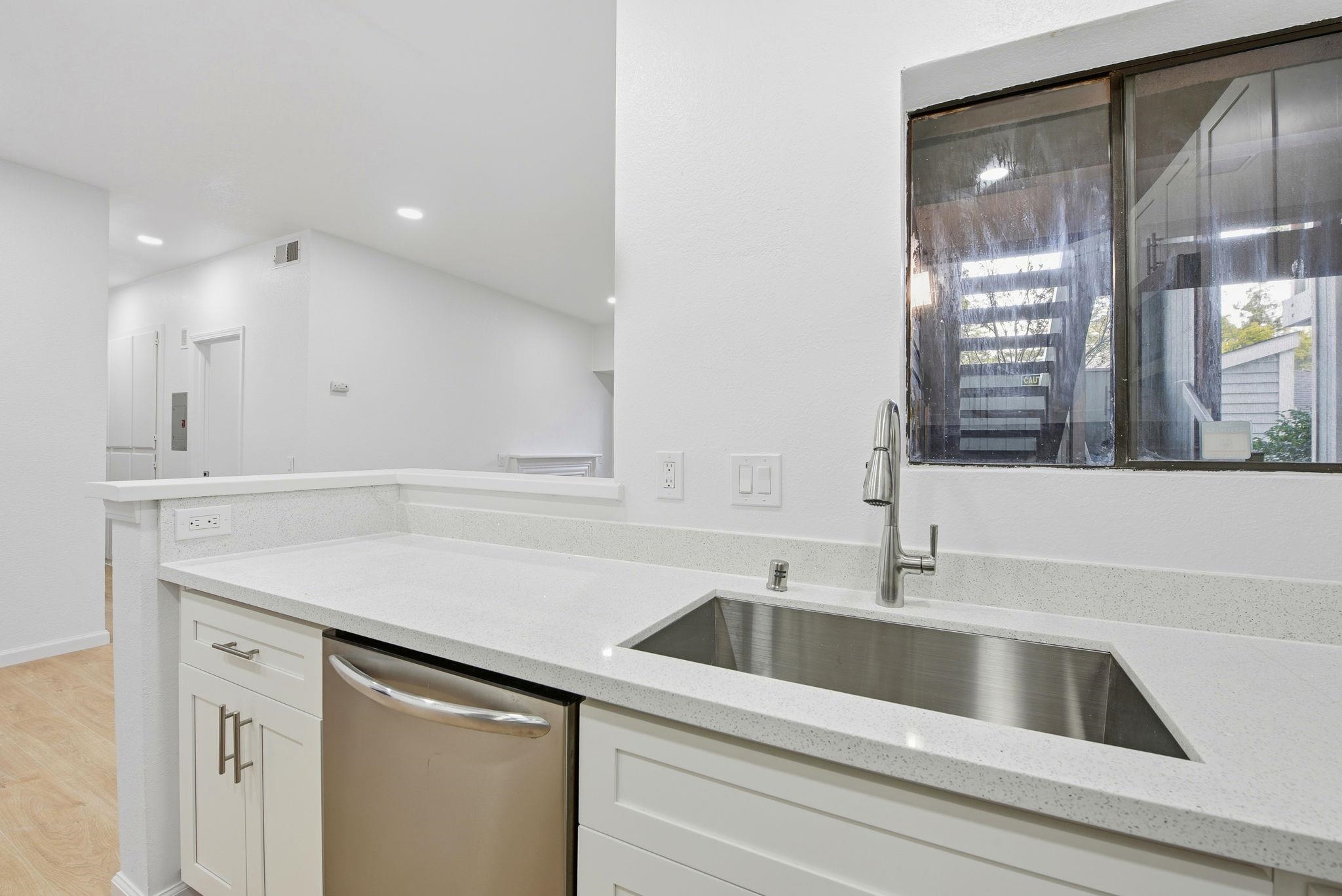 Photo #9: 41120624 Listing: Photo #9