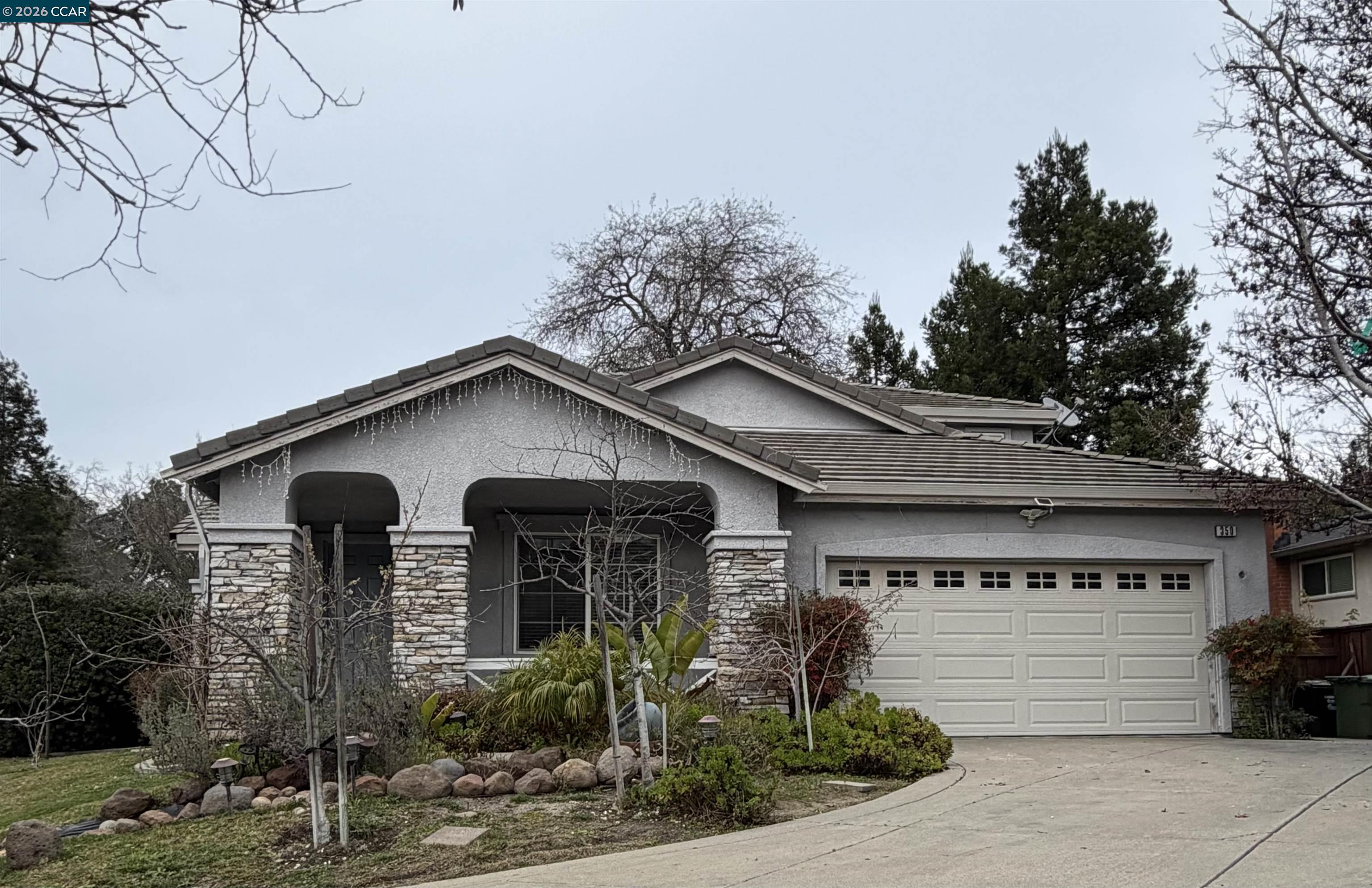 Front Image Thumbnail for CC41120626