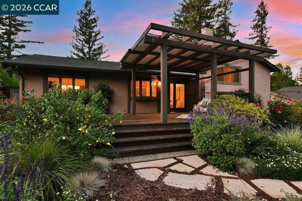 Detail Gallery Image 37 of 53 For 916 Calle Verde, Martinez,  CA 94553-5910 - 4 Beds | 3 Baths