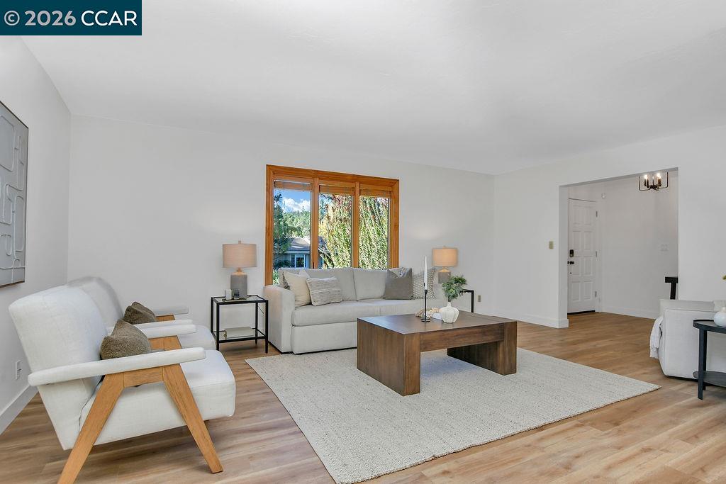 Detail Gallery Image 6 of 53 For 916 Calle Verde, Martinez,  CA 94553-5910 - 4 Beds | 3 Baths