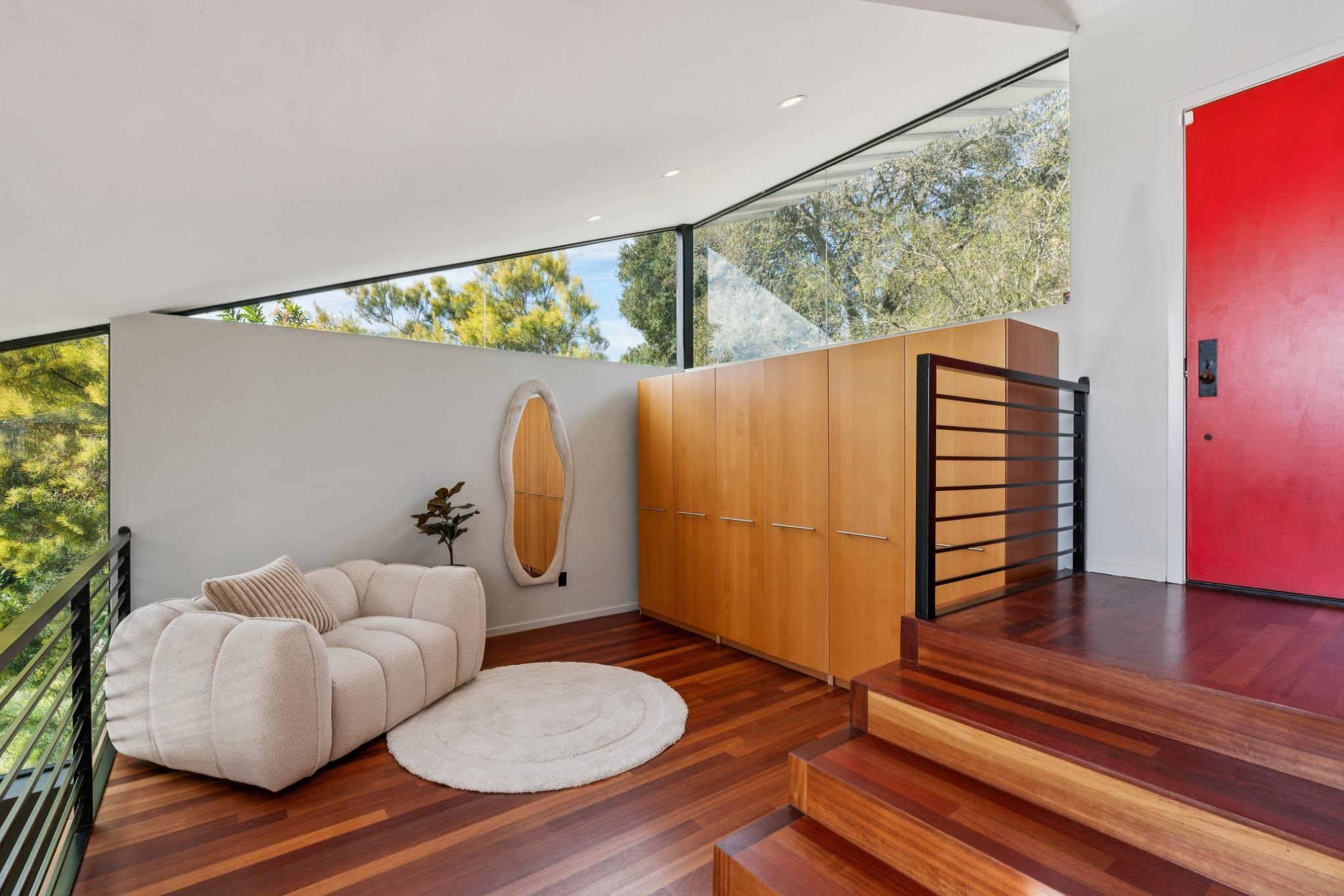 Detail Gallery Image 3 of 60 For 6353 Skyline Blvd, Oakland,  CA 94611 - 4 Beds | 3 Baths