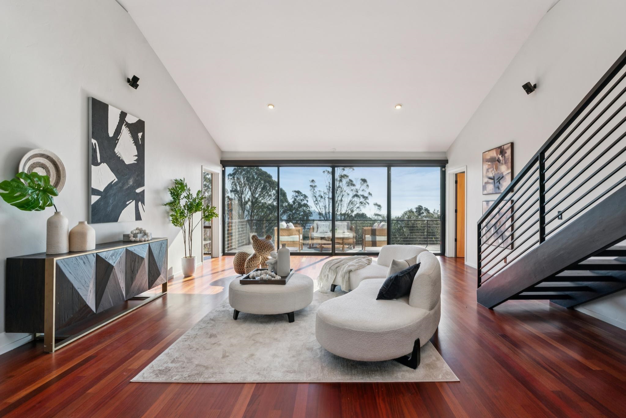 Detail Gallery Image 21 of 60 For 6353 Skyline Blvd, Oakland,  CA 94611 - 4 Beds | 3 Baths