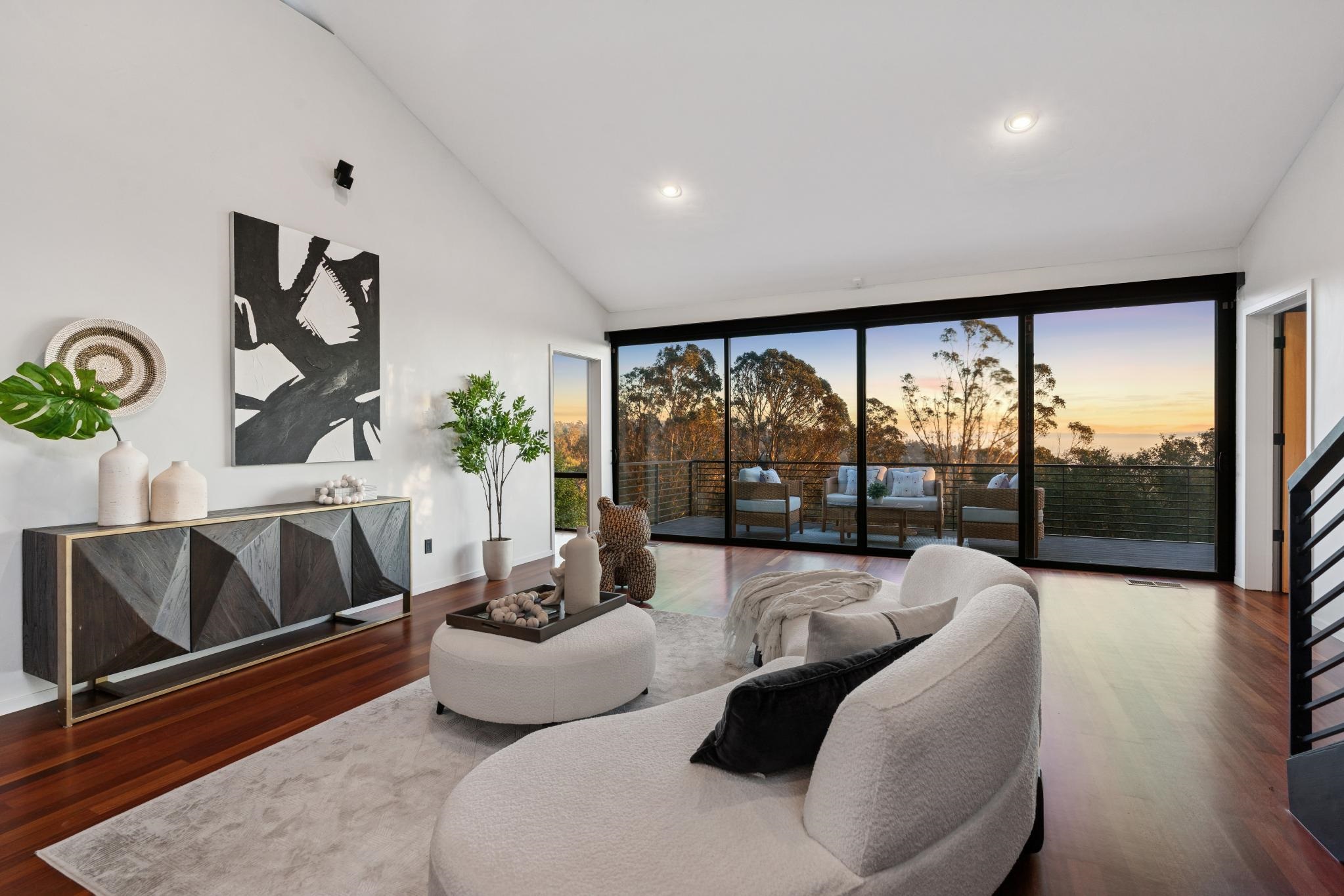 Detail Gallery Image 22 of 60 For 6353 Skyline Blvd, Oakland,  CA 94611 - 4 Beds | 3 Baths