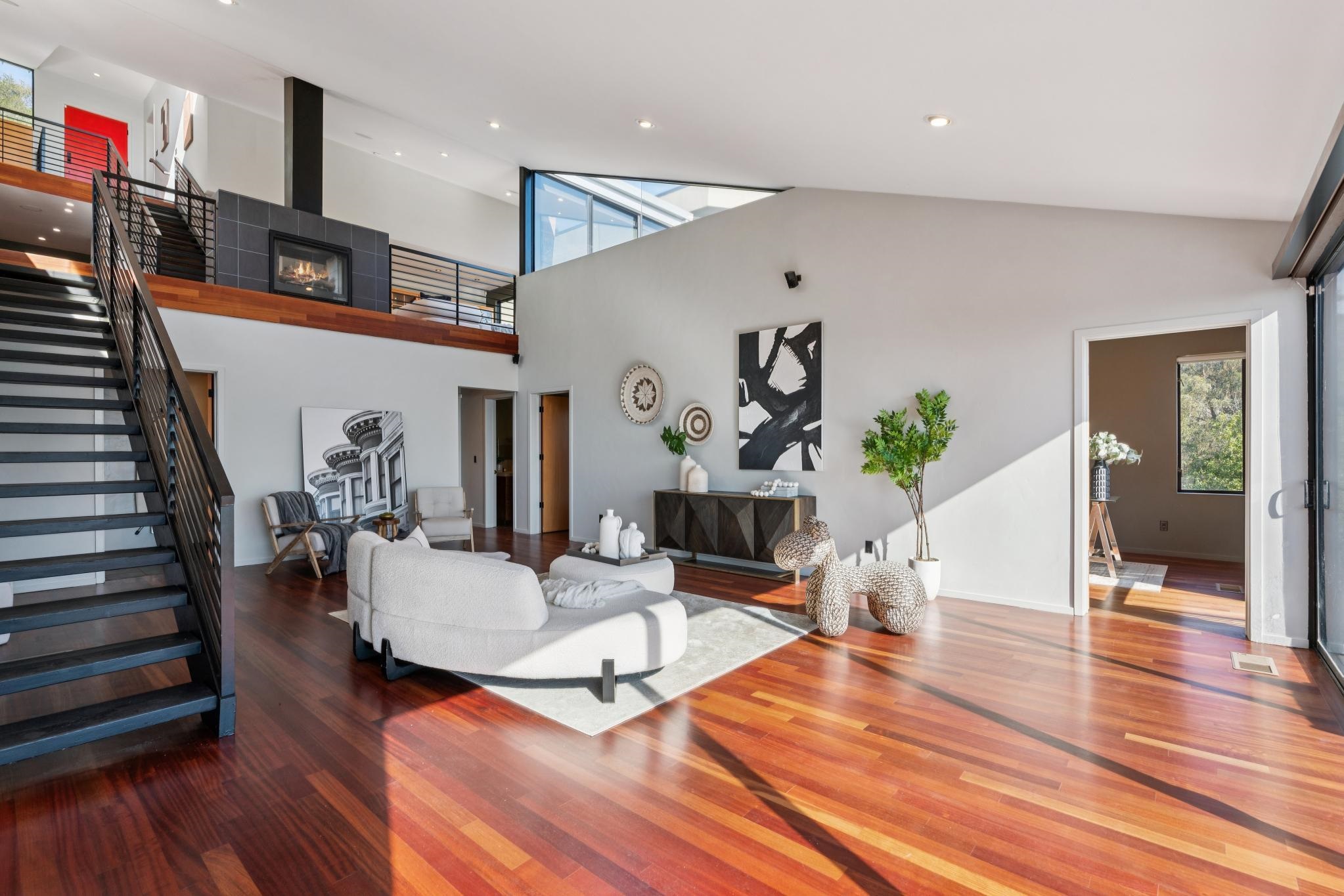 Detail Gallery Image 26 of 60 For 6353 Skyline Blvd, Oakland,  CA 94611 - 4 Beds | 3 Baths