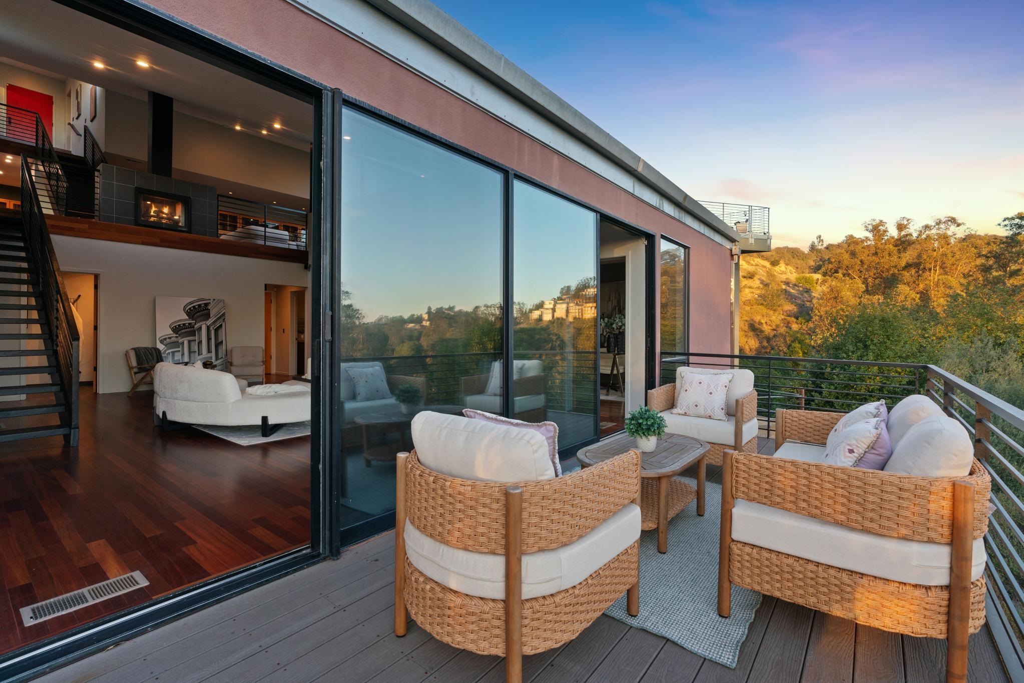 Detail Gallery Image 29 of 60 For 6353 Skyline Blvd, Oakland,  CA 94611 - 4 Beds | 3 Baths