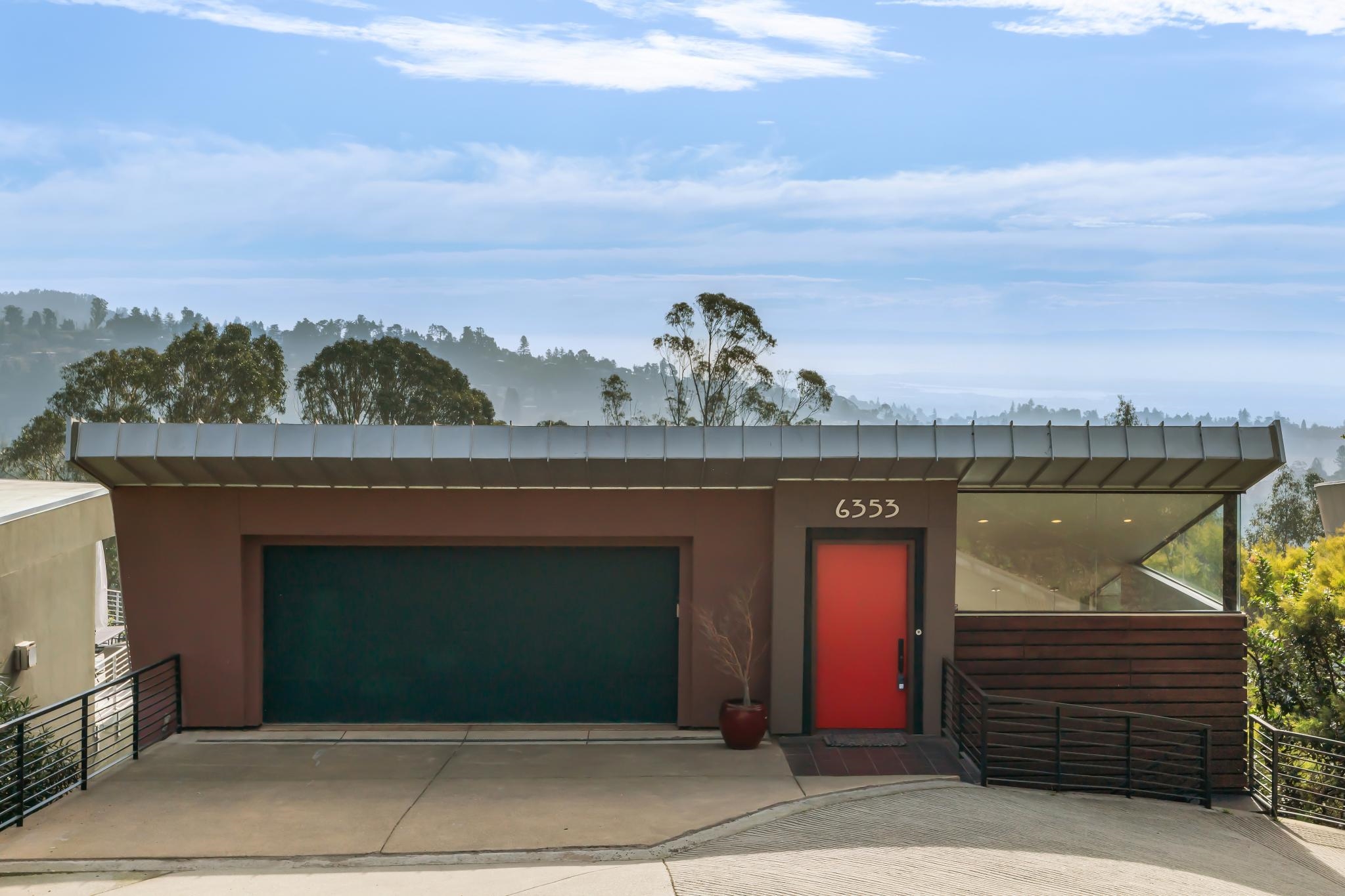 Detail Gallery Image 57 of 60 For 6353 Skyline Blvd, Oakland,  CA 94611 - 4 Beds | 3 Baths