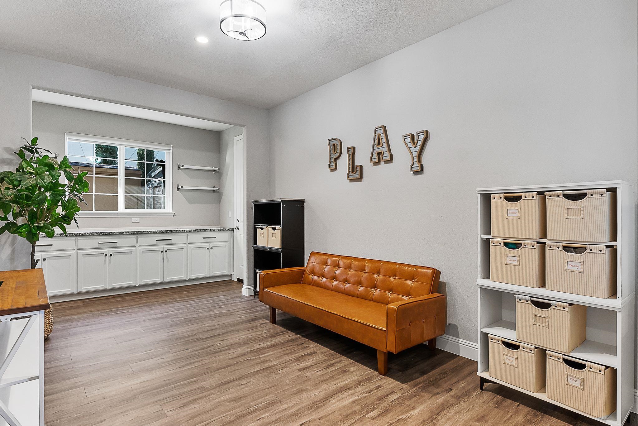 Detail Gallery Image 4 of 60 For 120 Catchings Ct, Brentwood,  CA 94513 - 5 Beds | 4/1 Baths