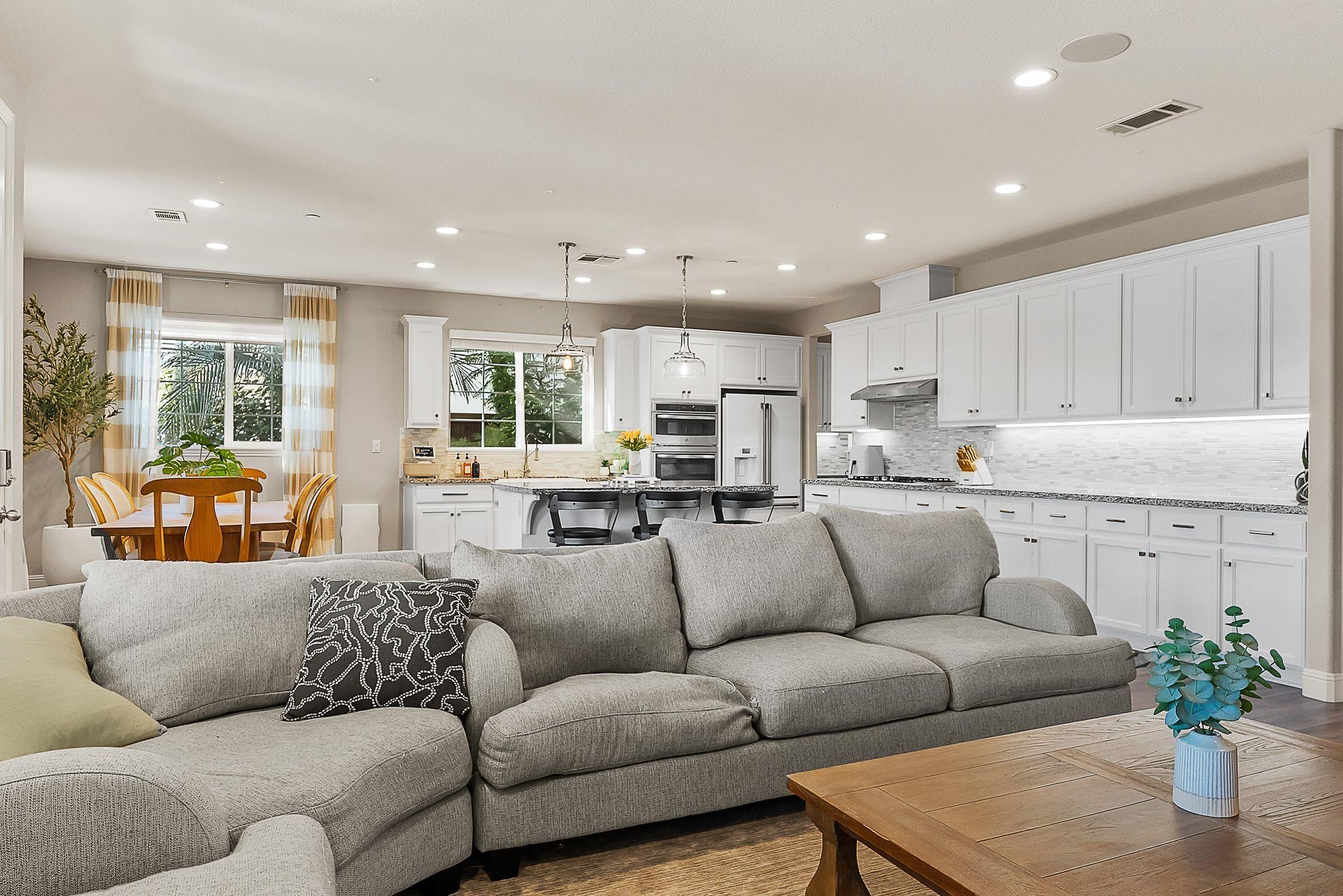 Detail Gallery Image 8 of 60 For 120 Catchings Ct, Brentwood,  CA 94513 - 5 Beds | 4/1 Baths