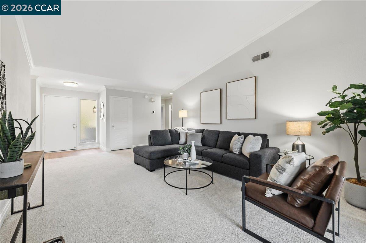 Photo #6: 41120638 Listing: Photo #6