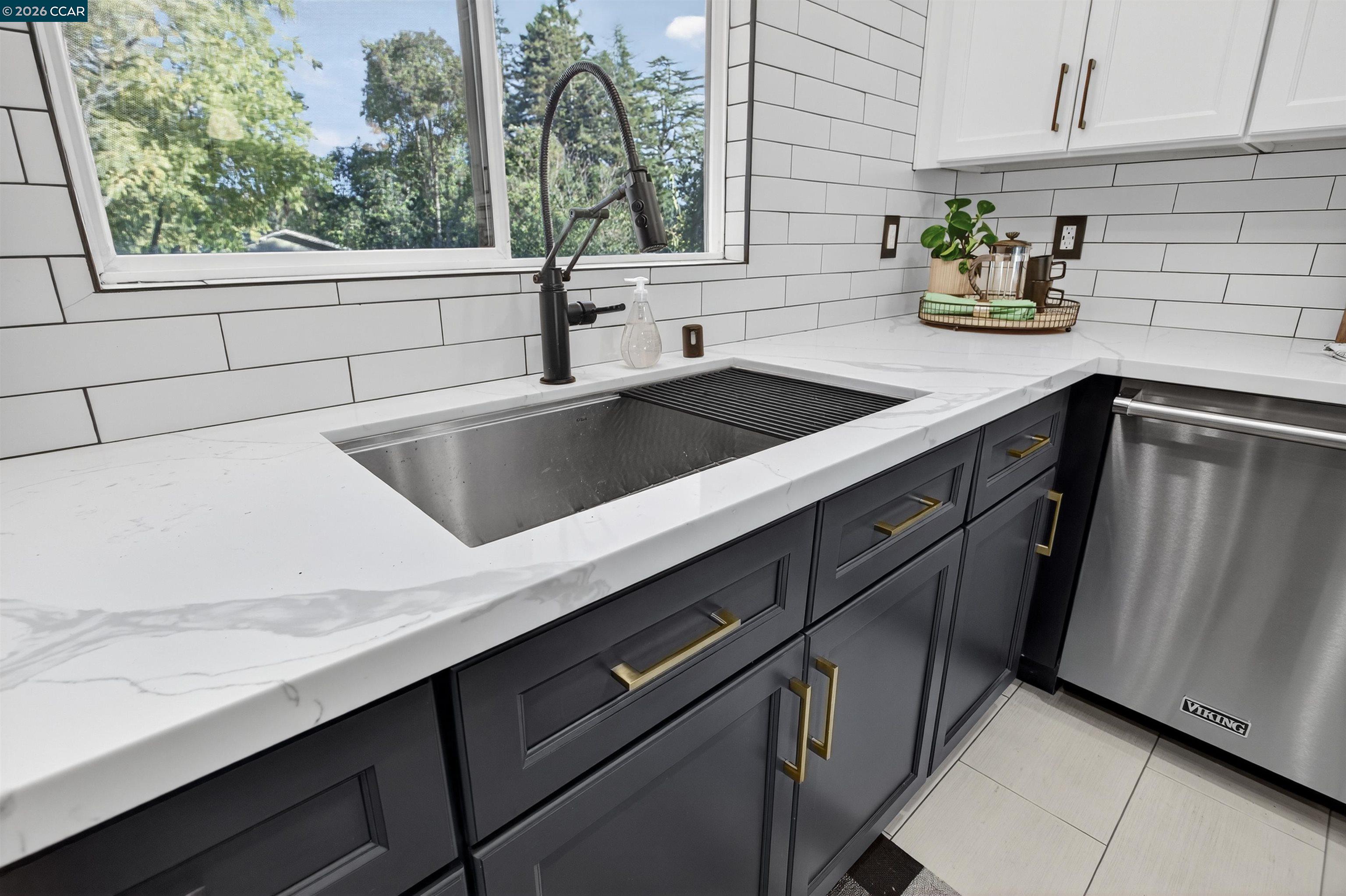 Detail Gallery Image 12 of 37 For 464 Coralie Dr, Walnut Creek,  CA 94597 - 3 Beds | 1 Baths