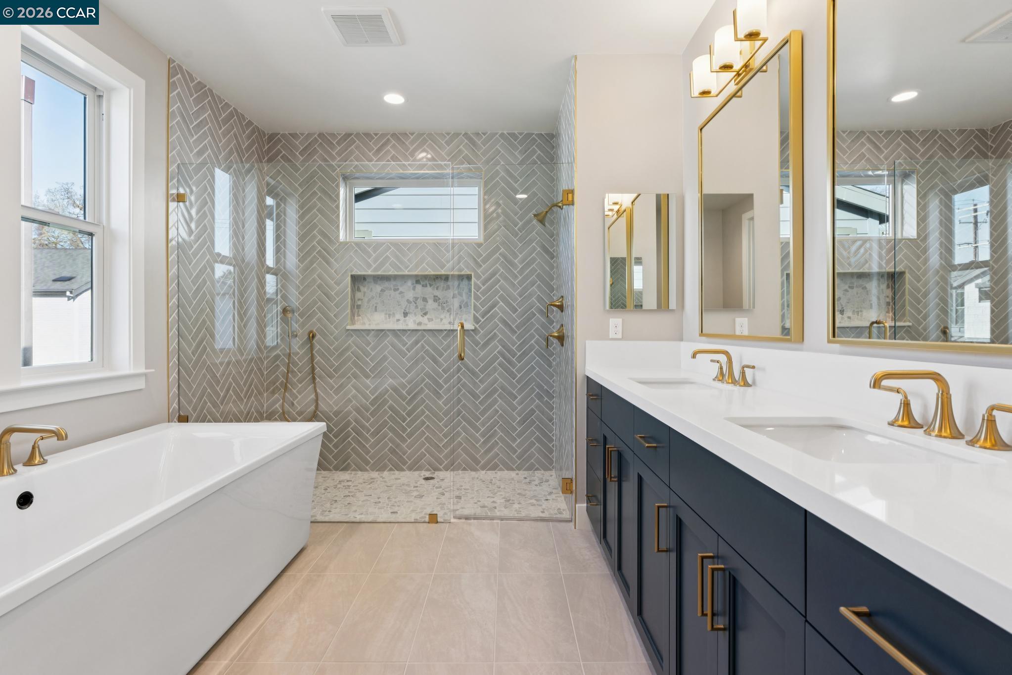 Detail Gallery Image 5 of 7 For 261 Haleena Place, Walnut Creek,  CA 94596 - 3 Beds | 2/1 Baths