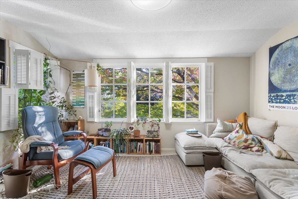 Detail Gallery Image 16 of 37 For 2702 Dana St, Berkeley,  CA 94705 - – Beds | – Baths