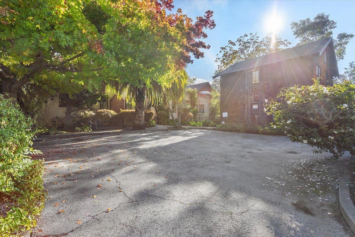 Detail Gallery Image 27 of 37 For 2702 Dana St, Berkeley,  CA 94705 - – Beds | – Baths