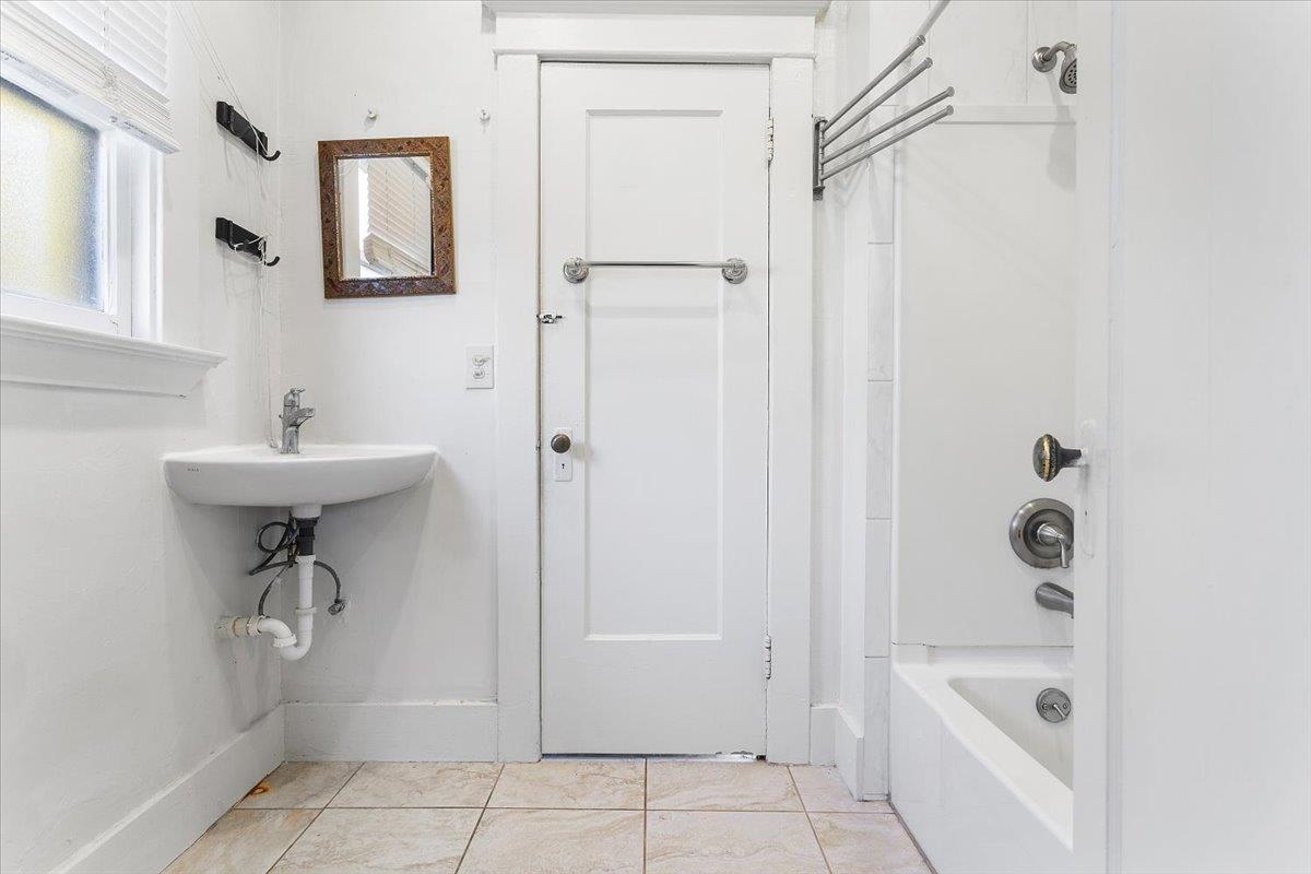 Detail Gallery Image 30 of 37 For 2702 Dana St, Berkeley,  CA 94705 - – Beds | – Baths