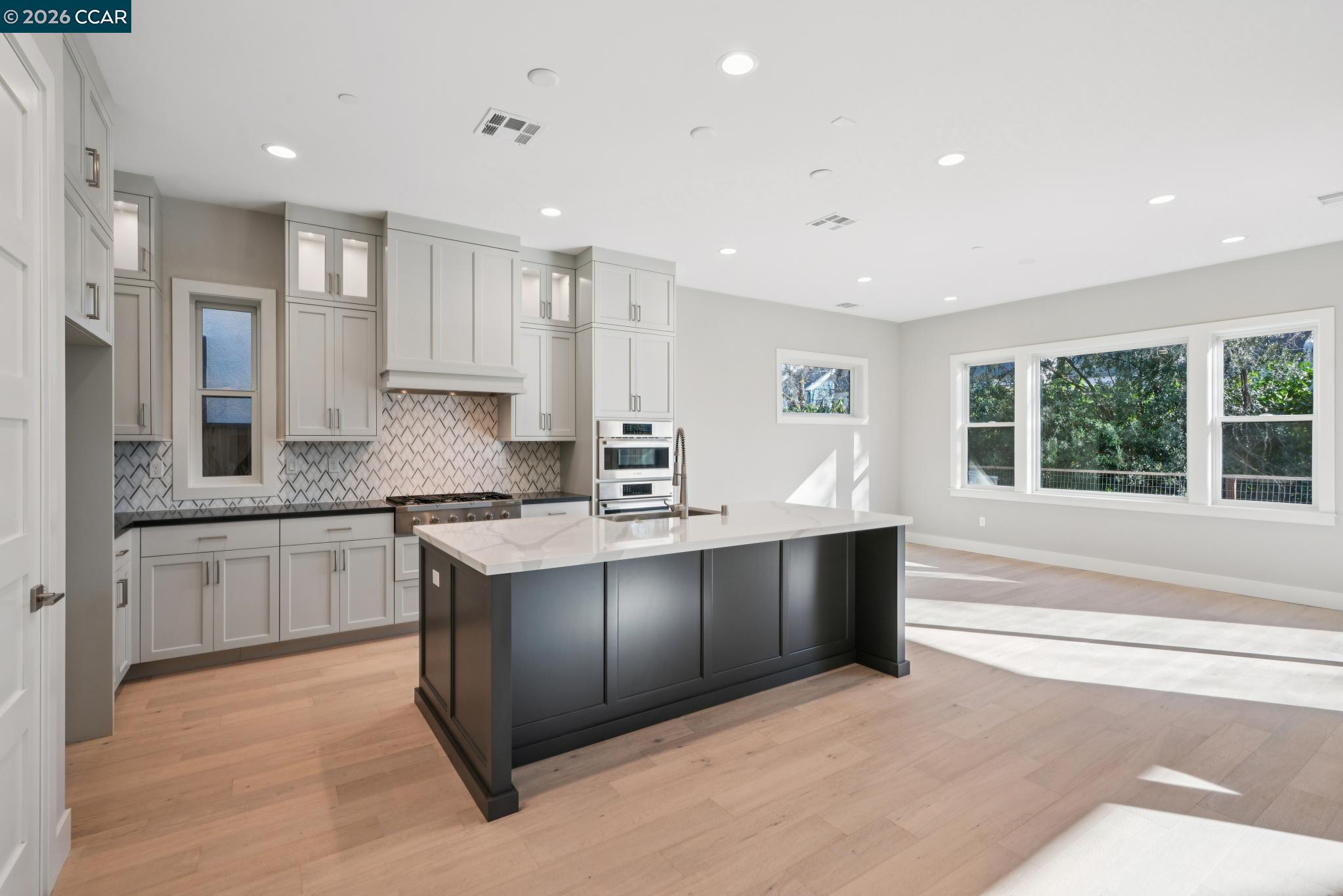 Detail Gallery Image 2 of 7 For 263 Haleena Place, Walnut Creek,  CA 94596 - 4 Beds | 3/1 Baths