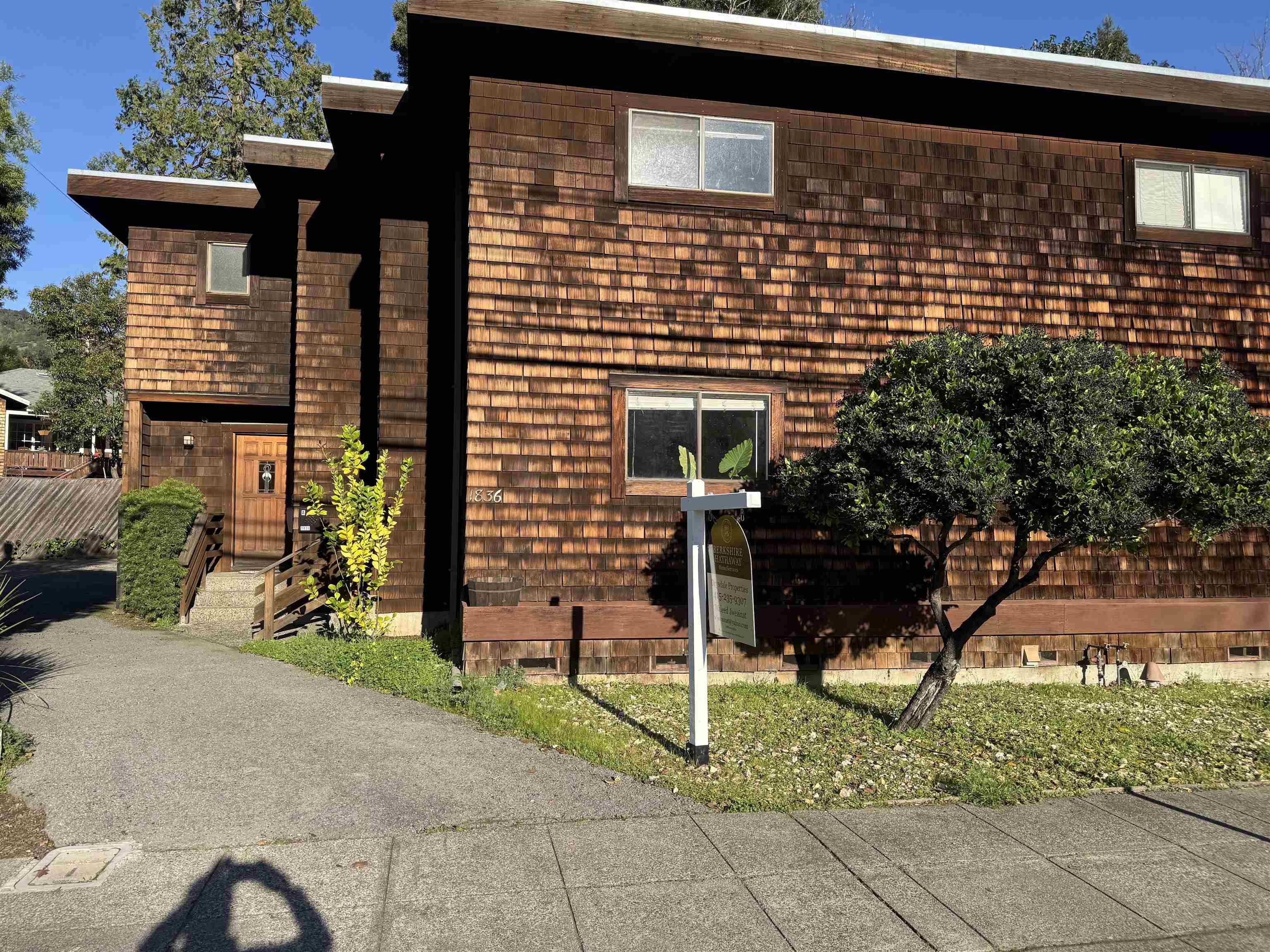 Detail Gallery Image 2 of 15 For 1836 5th Ave, San Rafael,  CA 94901 - – Beds | – Baths