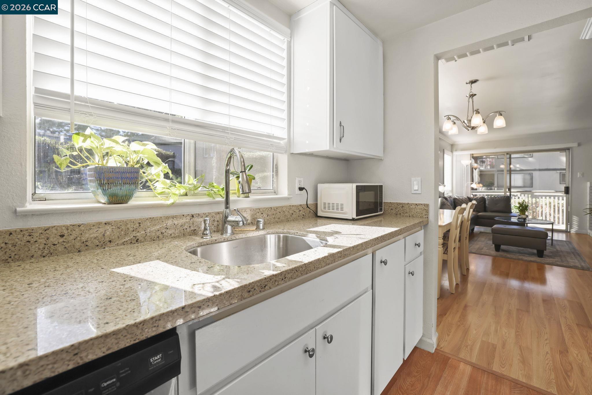 Detail Gallery Image 9 of 20 For 641 Chadwick Lane, Bay Point,  CA 94565 - 2 Beds | 2 Baths