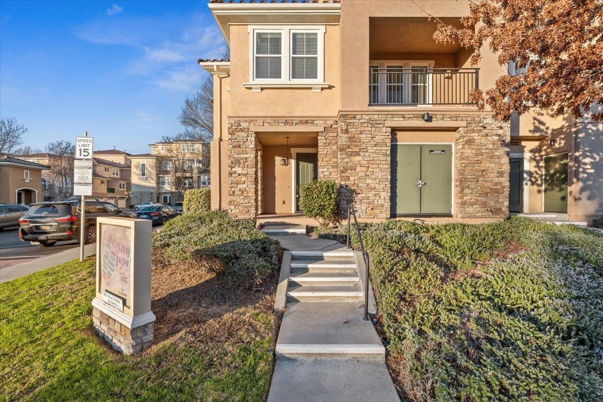 Photo #2: 41120662 Listing: Photo #2